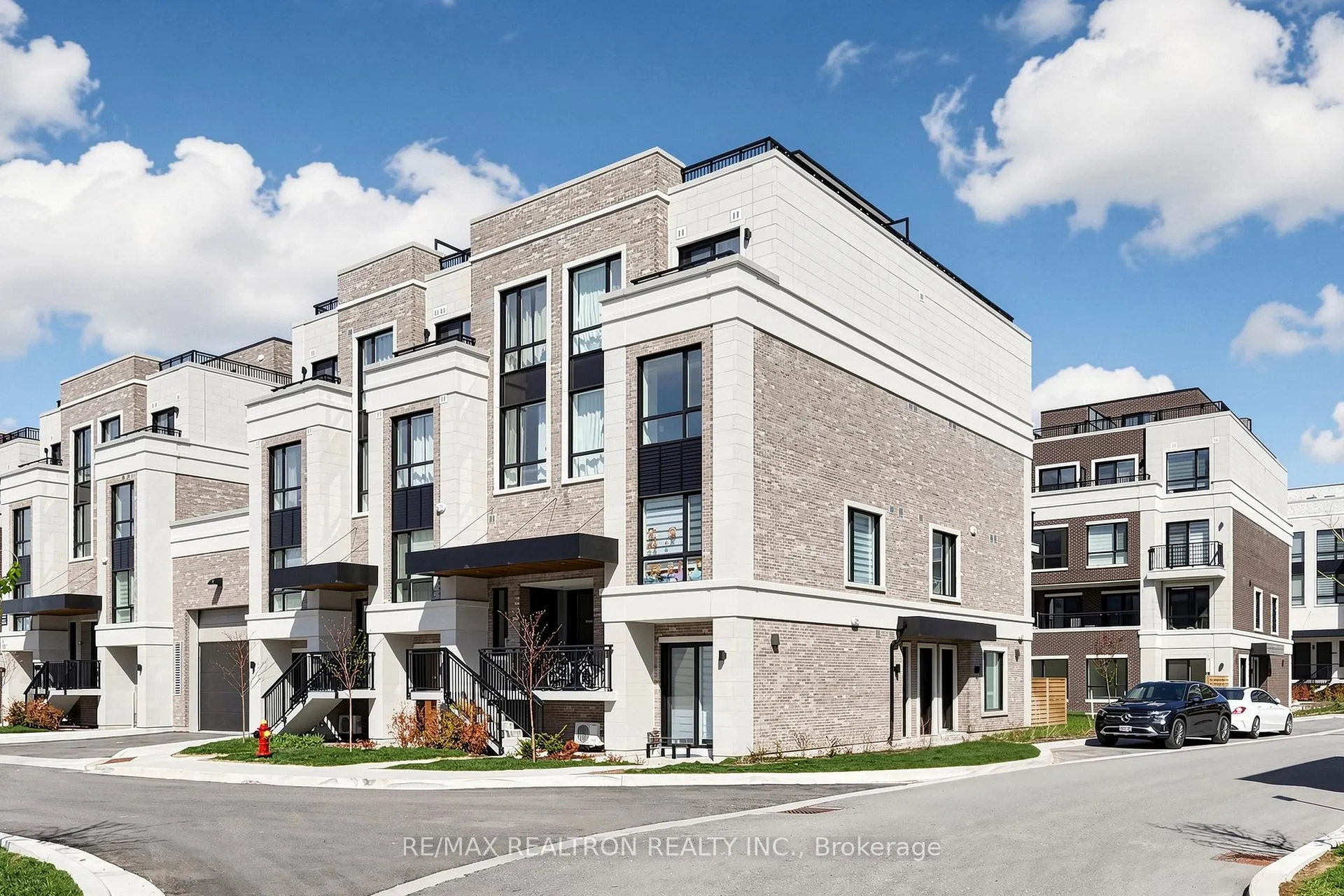 Front of Unit G203, 10 Walder Lane W