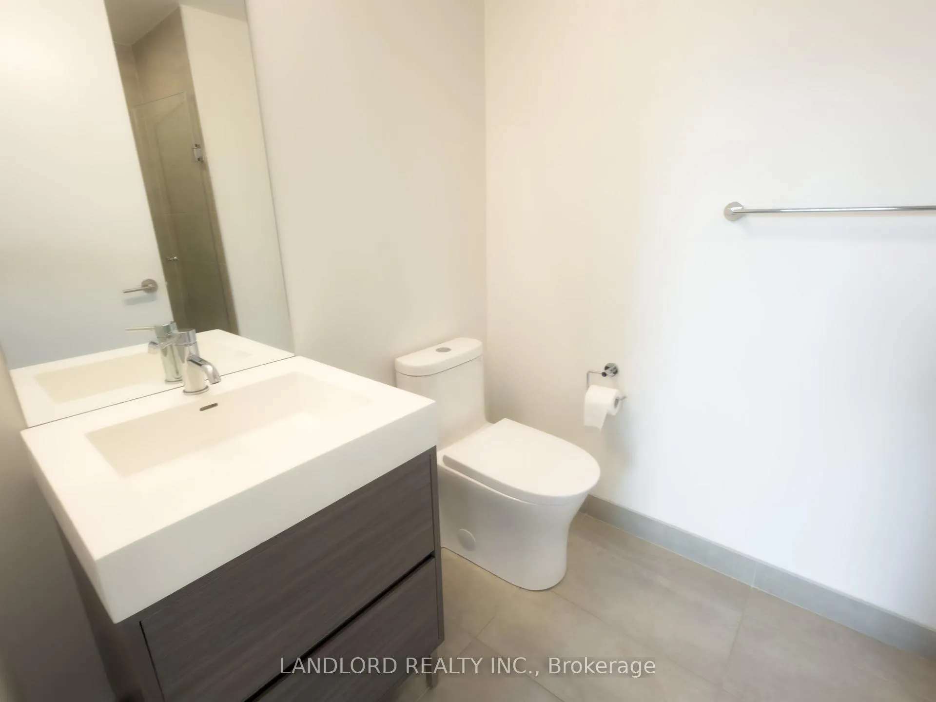 Photo 14 of Unit 501, 9 Tecumseth Street, Toronto, Niagara — HOMEH