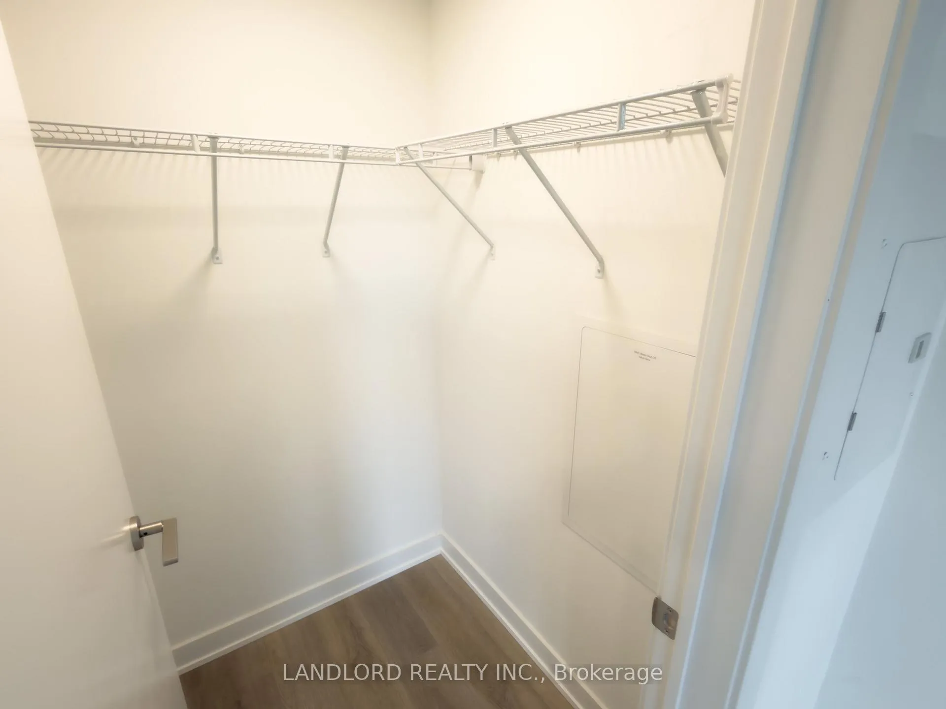 Photo 16 of Unit 501, 9 Tecumseth Street, Toronto, Niagara — HOMEH