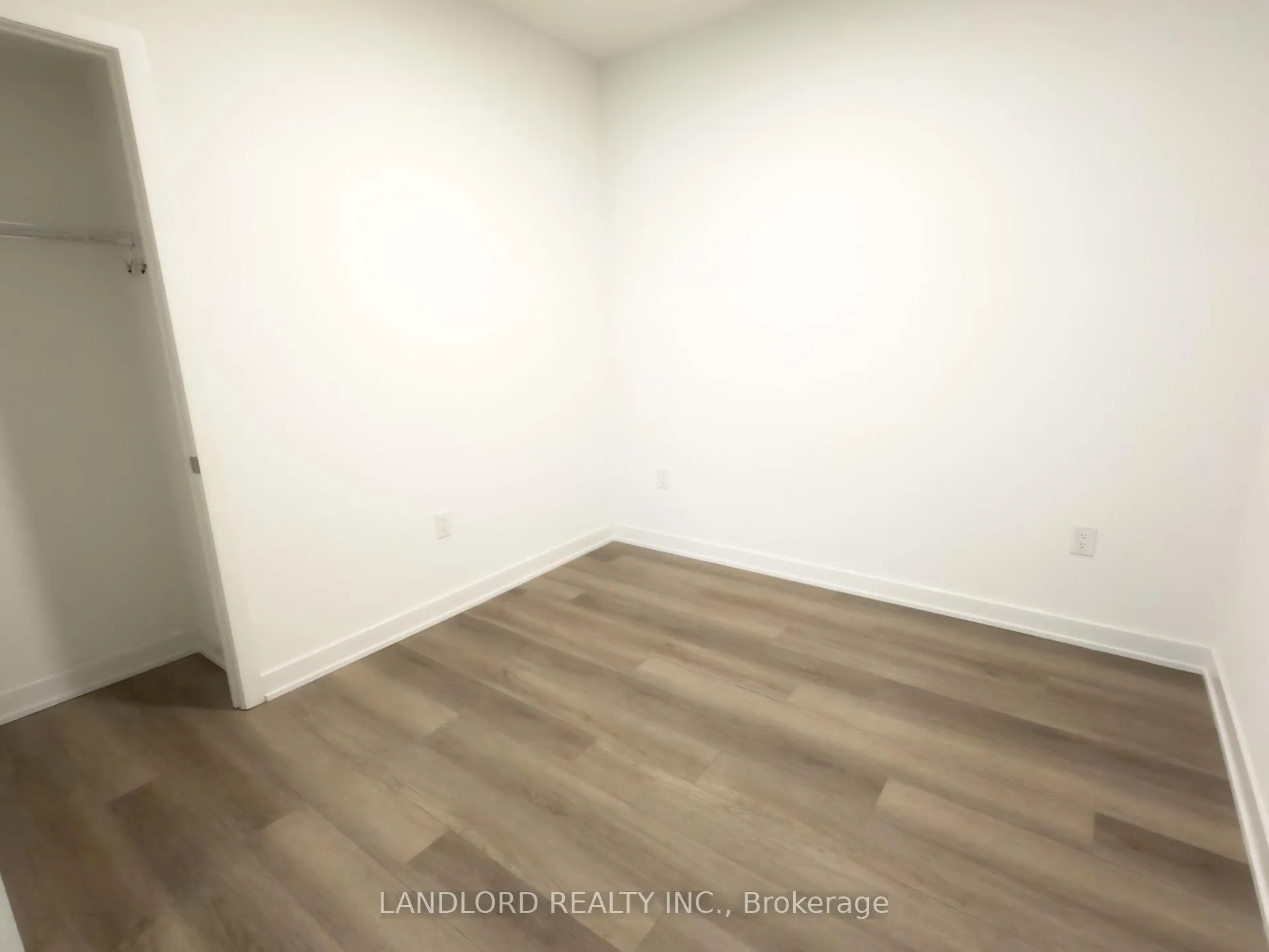 Photo 19 of Unit 501, 9 Tecumseth Street, Toronto, Niagara — HOMEH