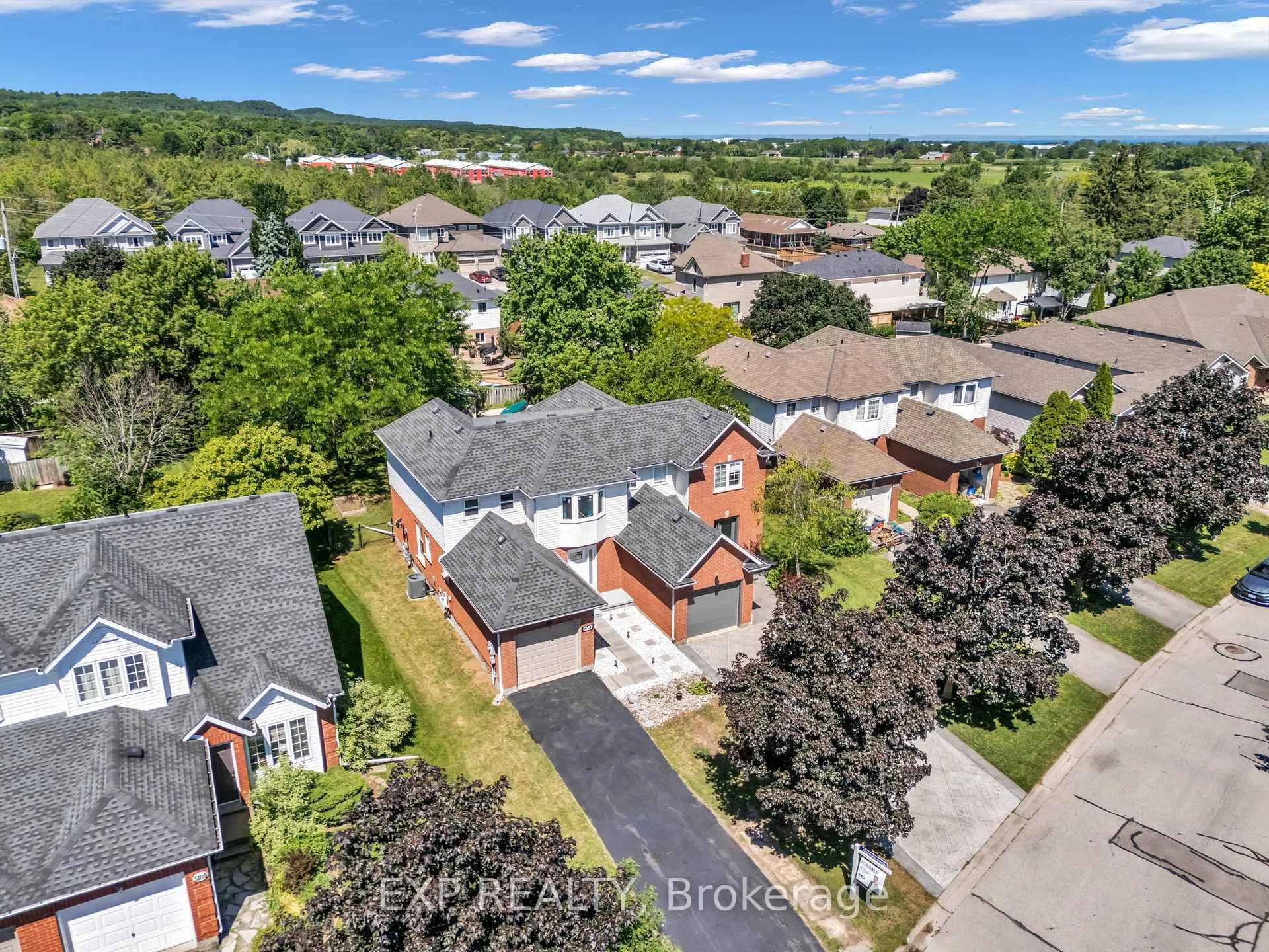 Photo 2 of 5187 Mulberry Drive, Lincoln, Beamsville — HOMEH