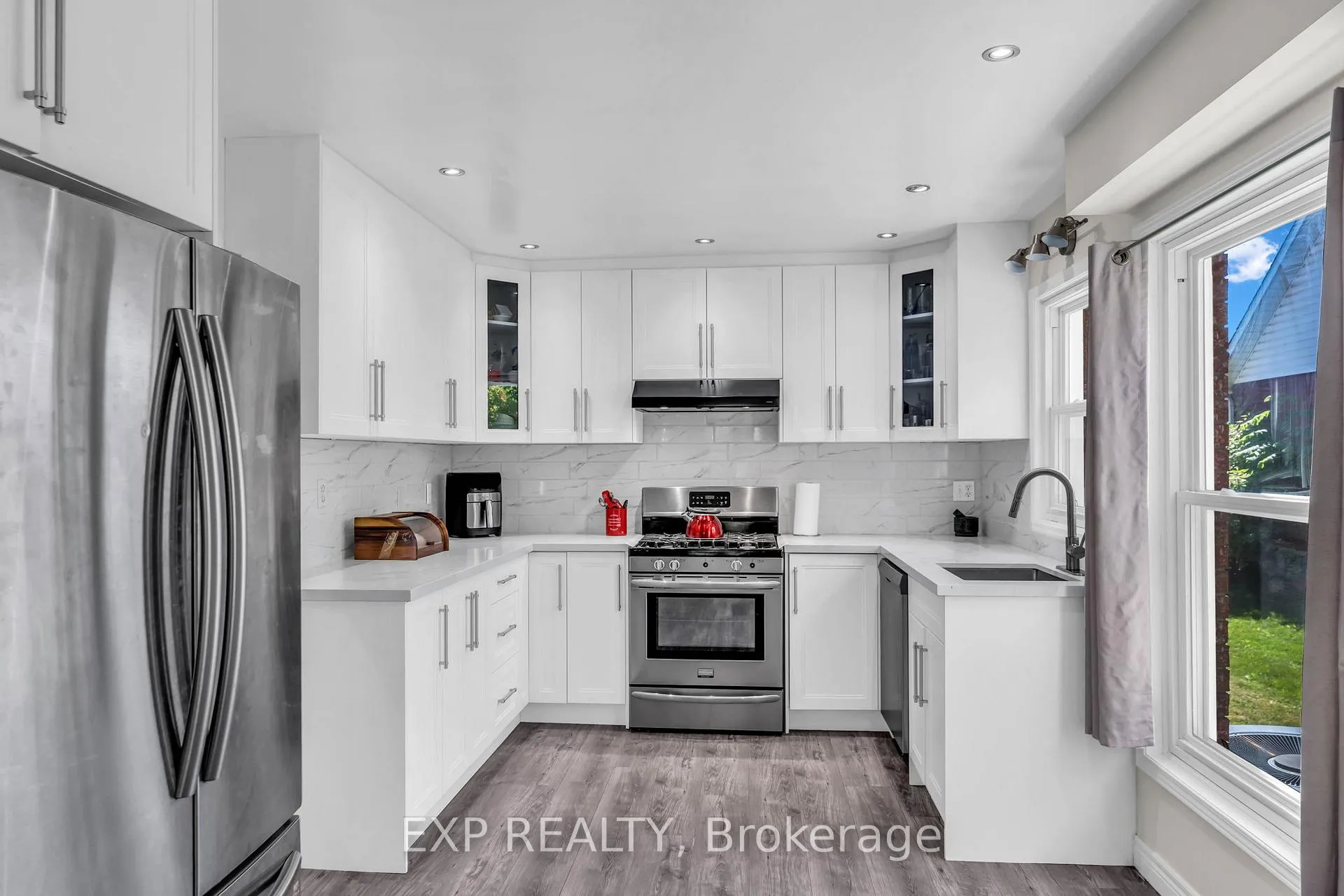 Photo 11 of 5187 Mulberry Drive, Lincoln, Beamsville — HOMEH