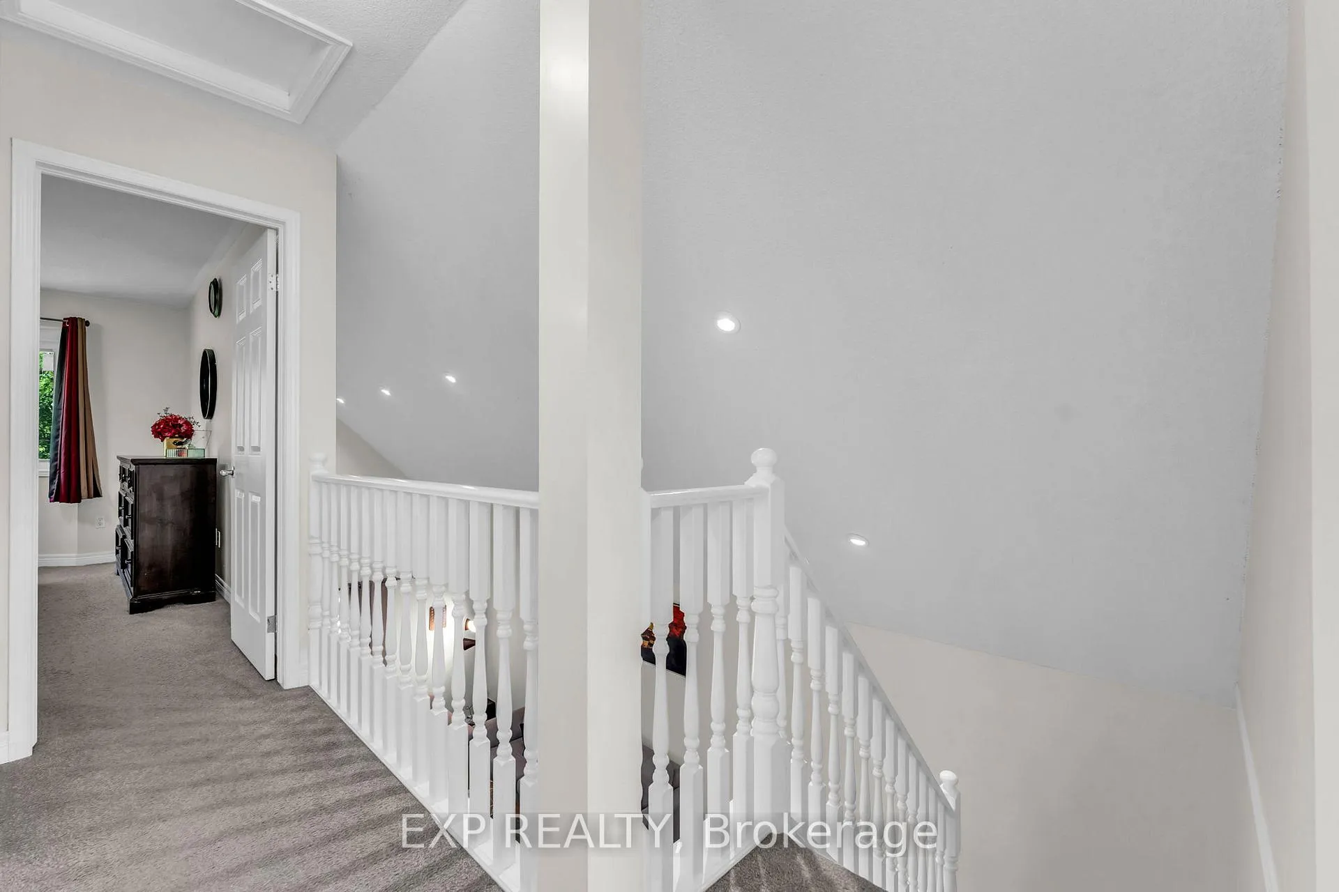 Photo 17 of 5187 Mulberry Drive, Lincoln, Beamsville — HOMEH