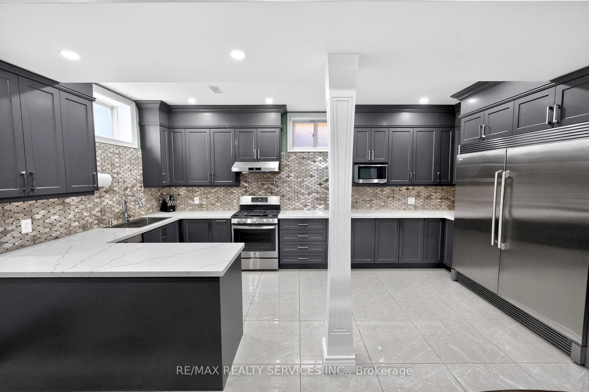 Photo 43 of 28 Pendergast Court, Brampton, Toronto Gore Rural Estate — HOMEH