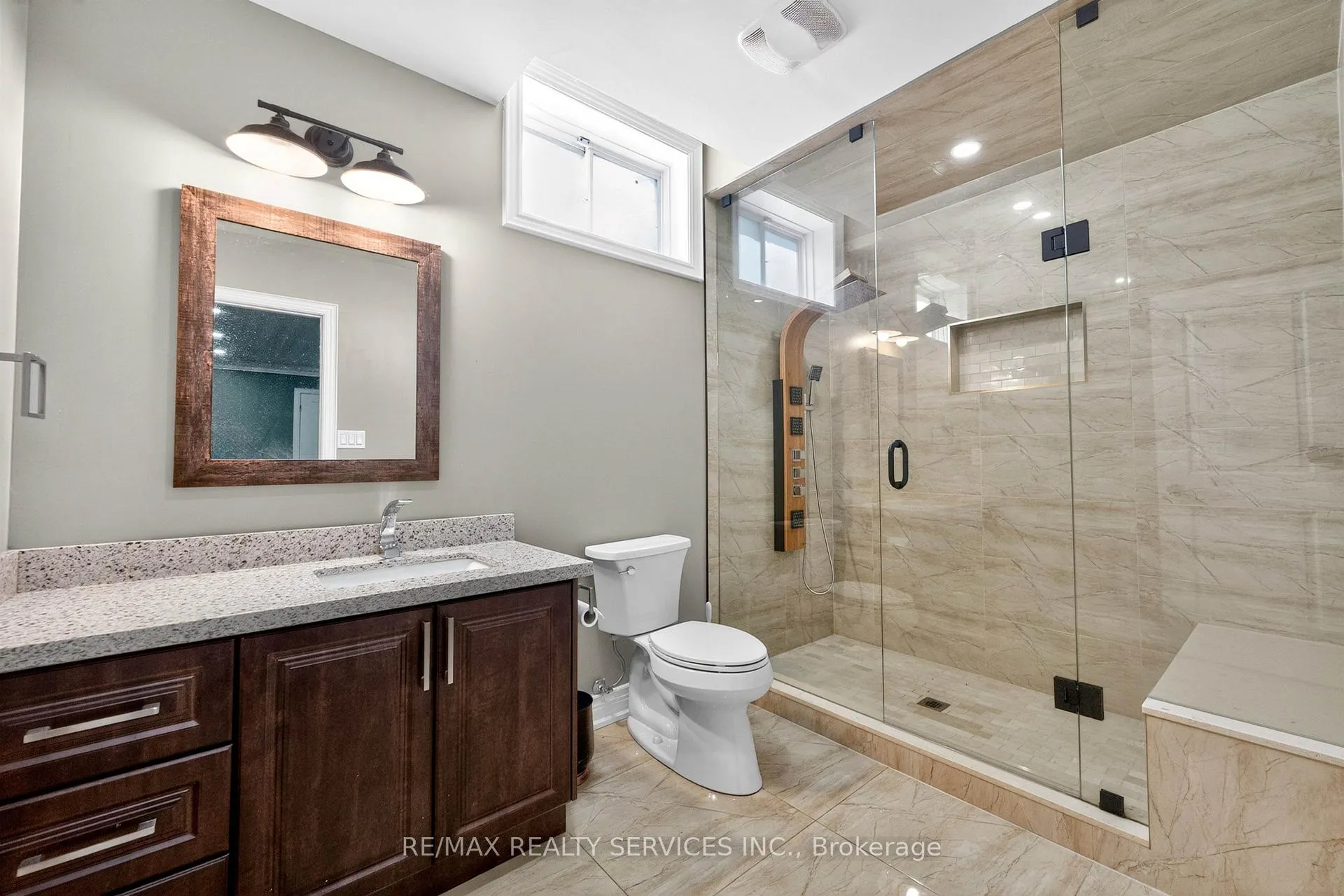 Photo 45 of 28 Pendergast Court, Brampton, Toronto Gore Rural Estate — HOMEH