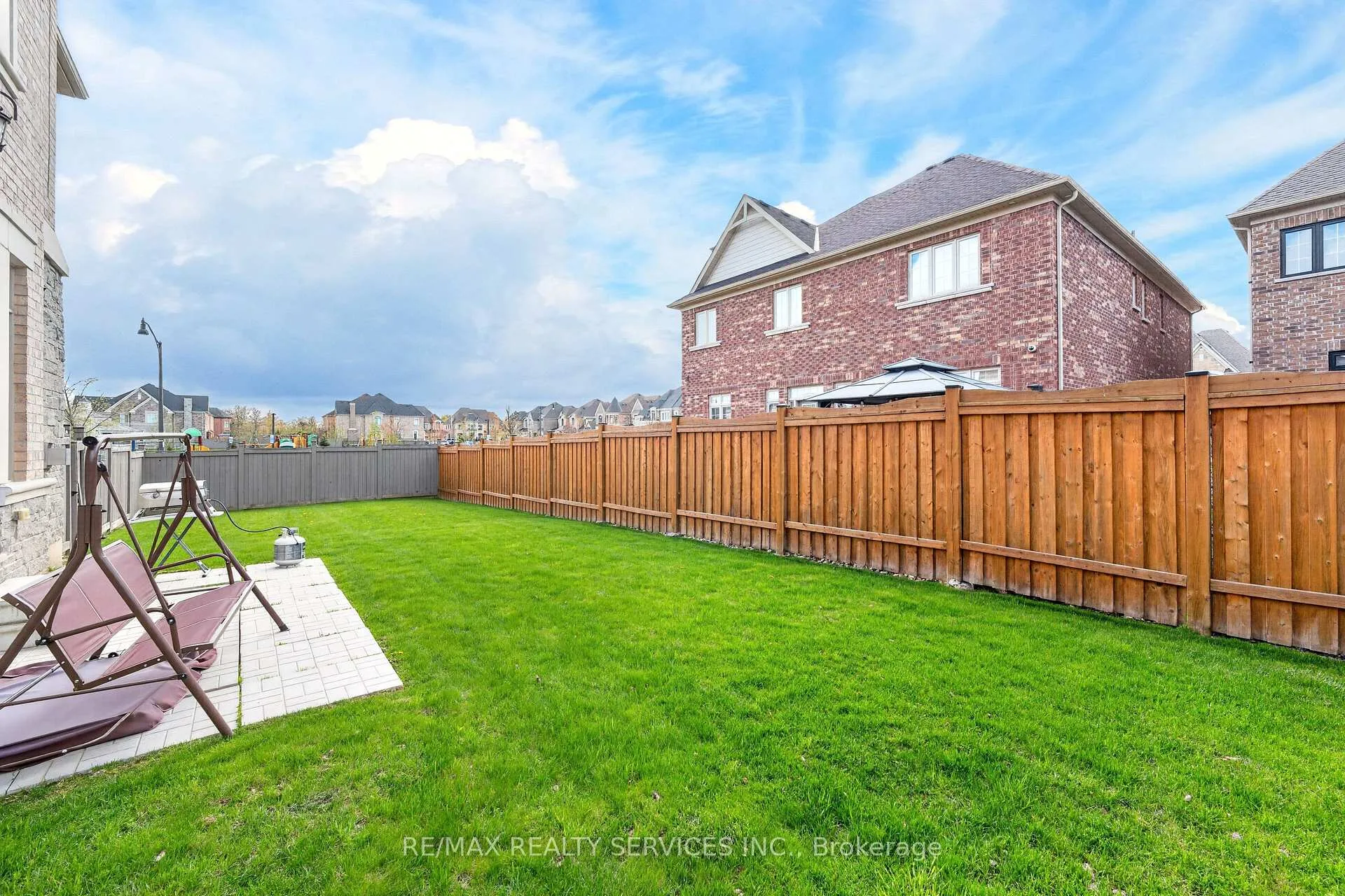 Photo 48 of 28 Pendergast Court, Brampton, Toronto Gore Rural Estate — HOMEH