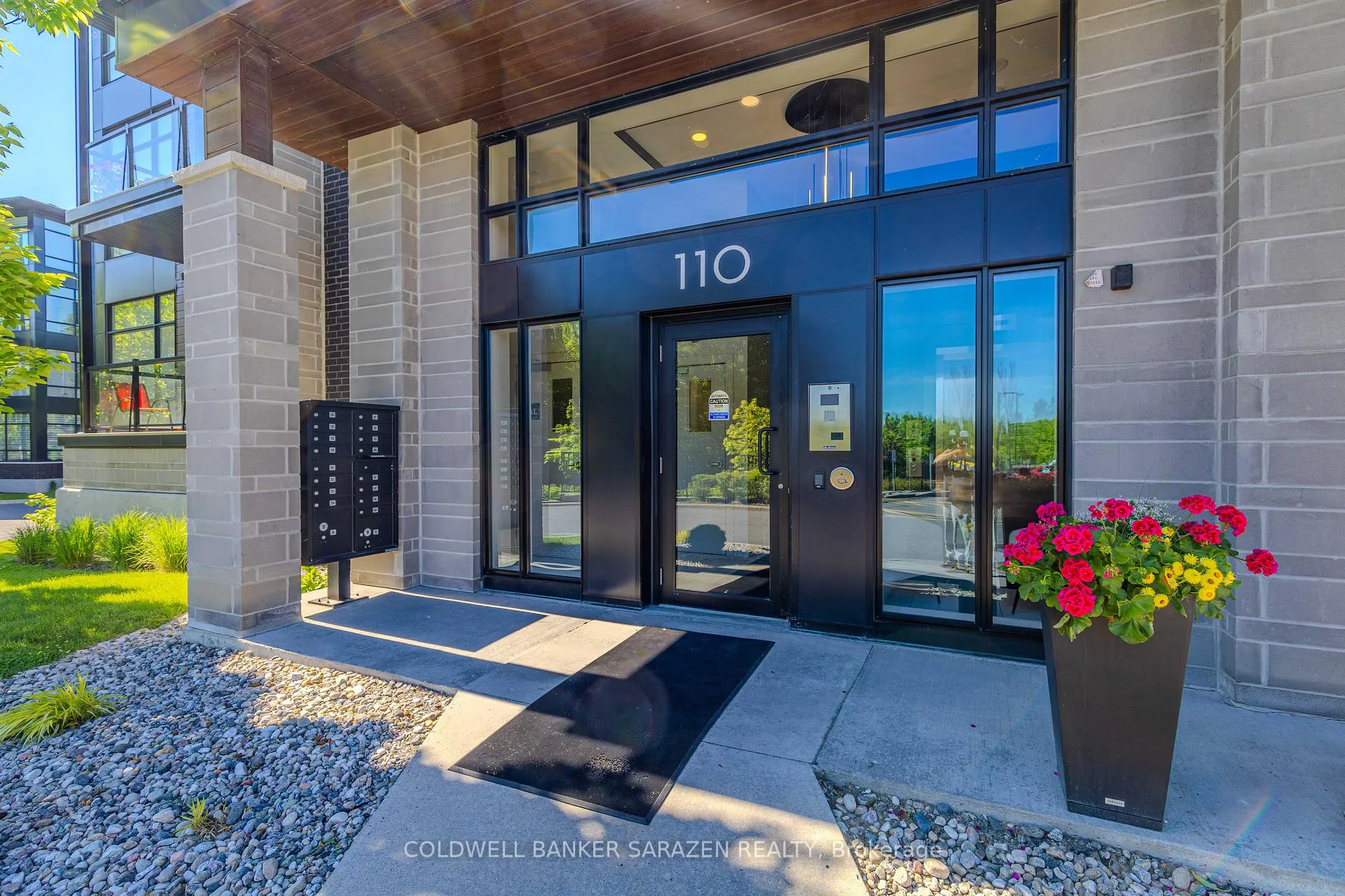 Photo 4 of Unit 201, 110 Cortile Private, Ottawa, Riverside South/Gloucester Glen — HOMEH