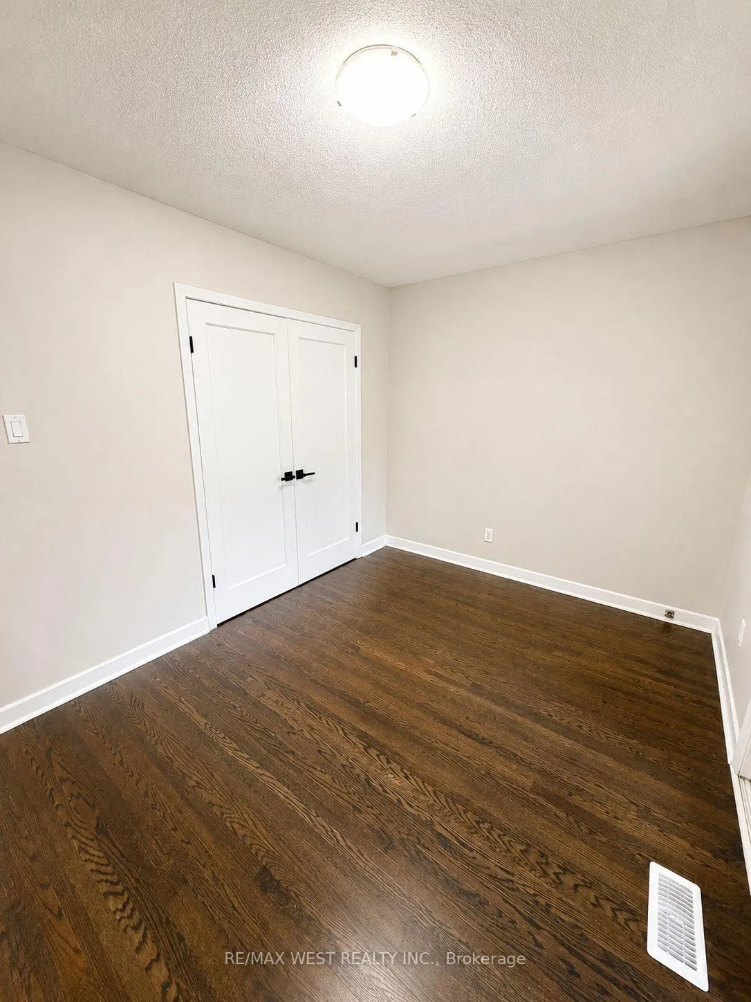 Photo 5 of Unit Main Floor, 120 Bell Drive, Whitby, Lynde Creek — HOMEH