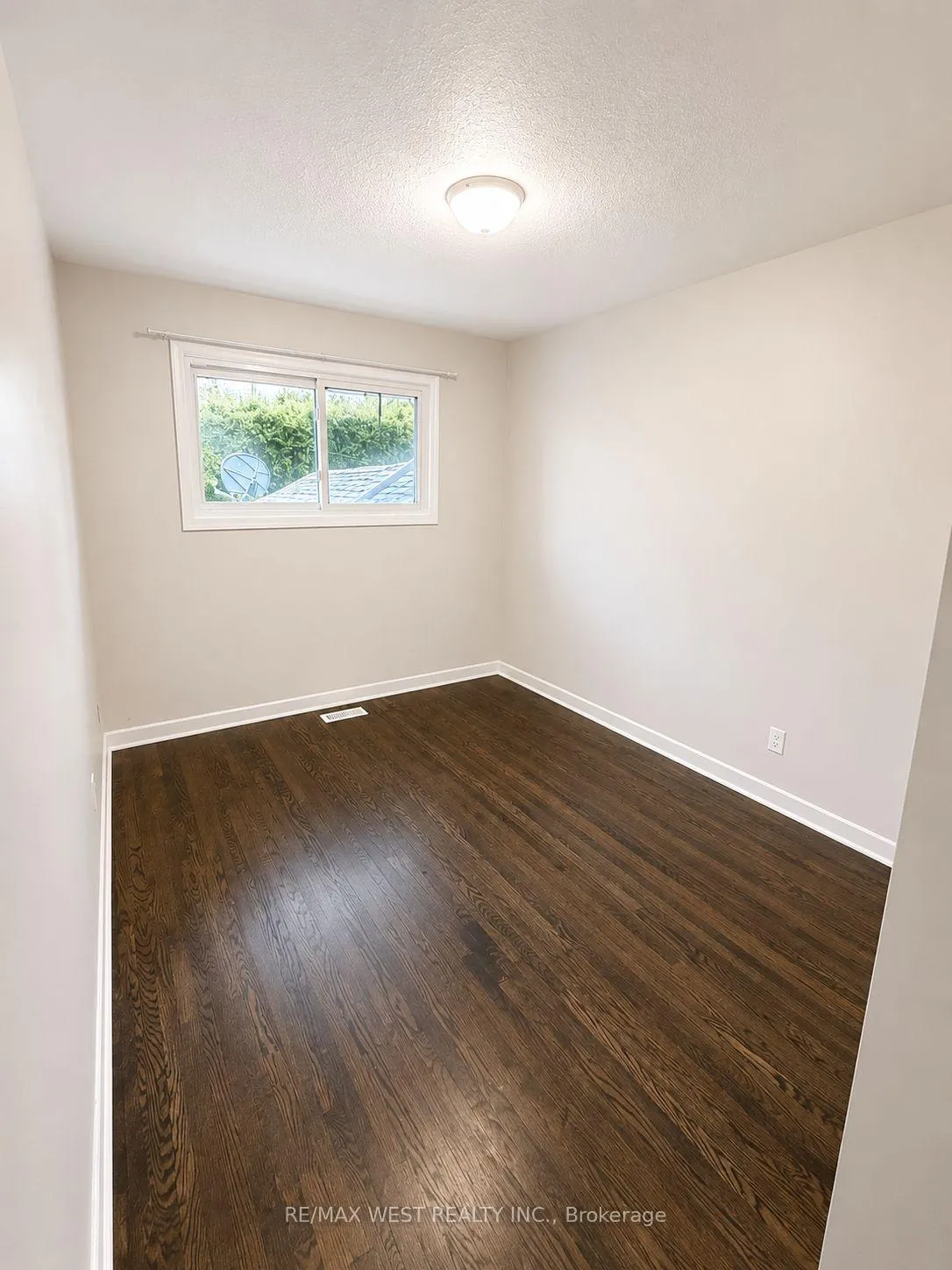 Photo 6 of Unit Main Floor, 120 Bell Drive, Whitby, Lynde Creek — HOMEH