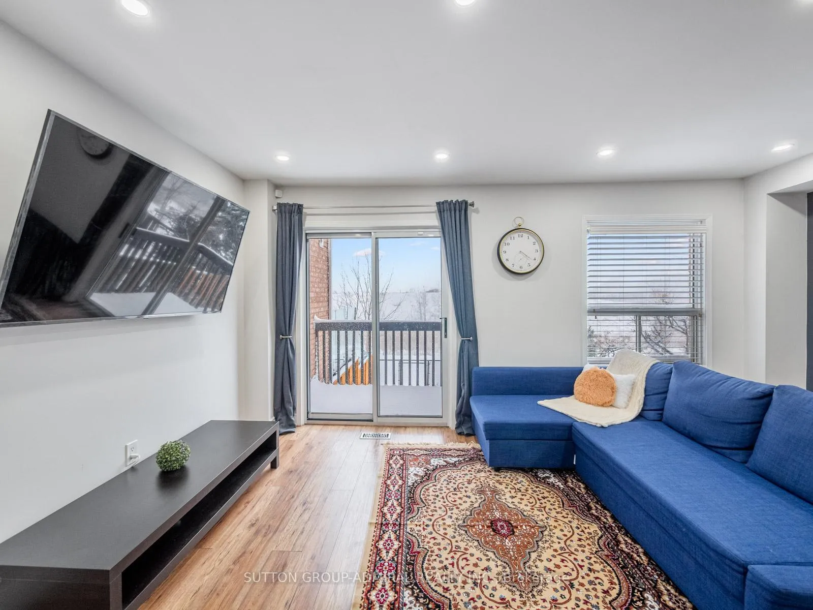 Photo 10 of 81 Parktree Drive, Vaughan, Maple — HOMEH