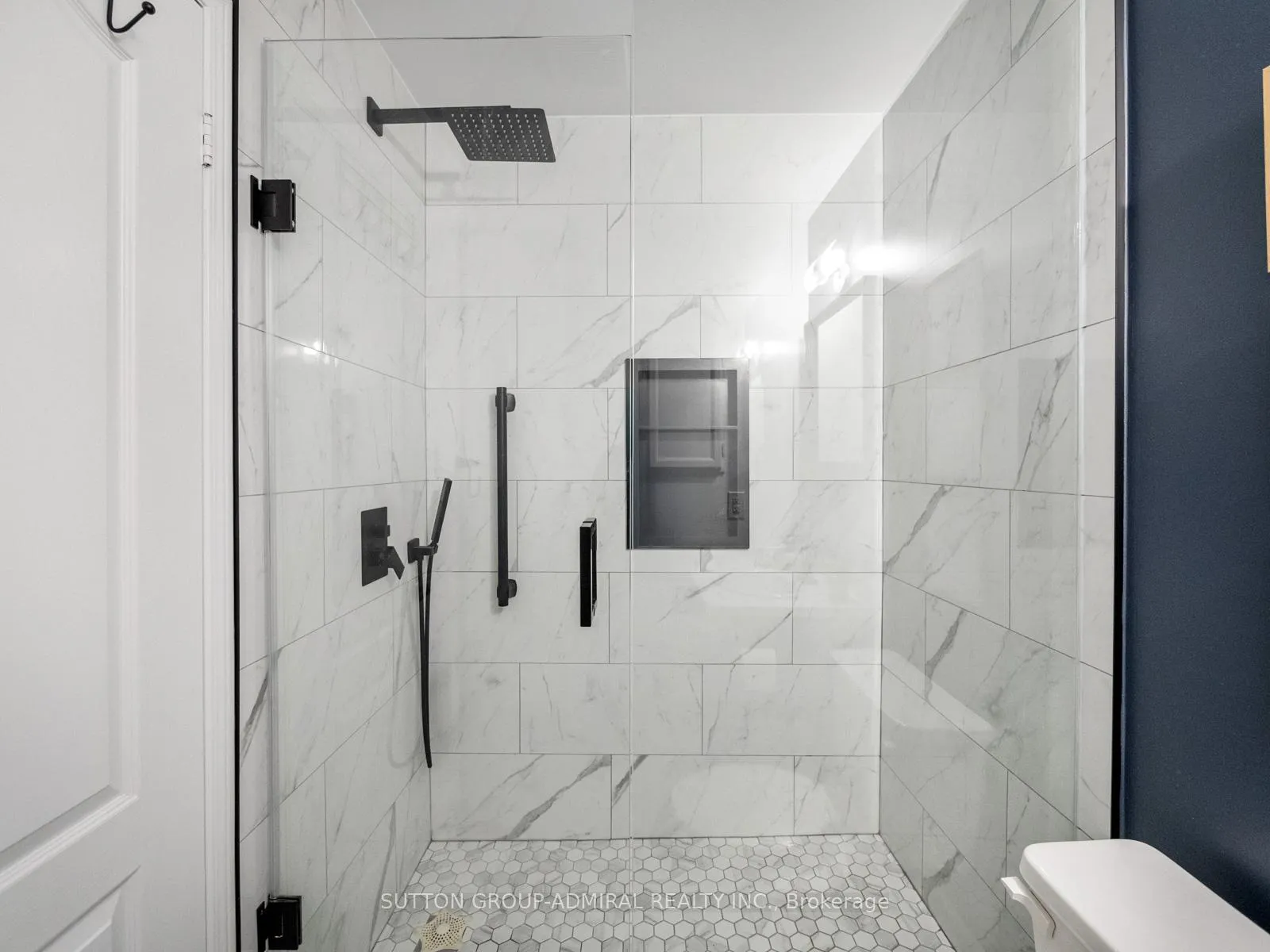 Photo 20 of 81 Parktree Drive, Vaughan, Maple — HOMEH