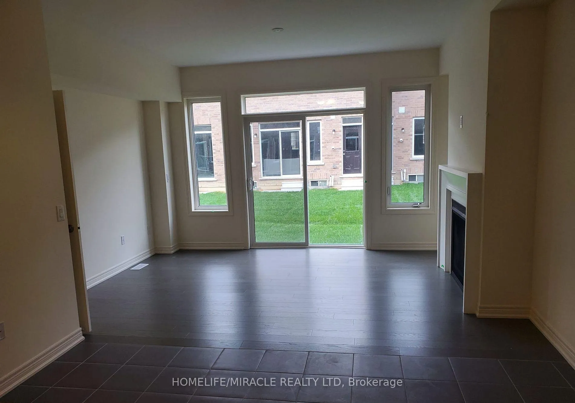 Photo 2 of 12 Gosset Road, Brampton, Brampton West — HOMEH