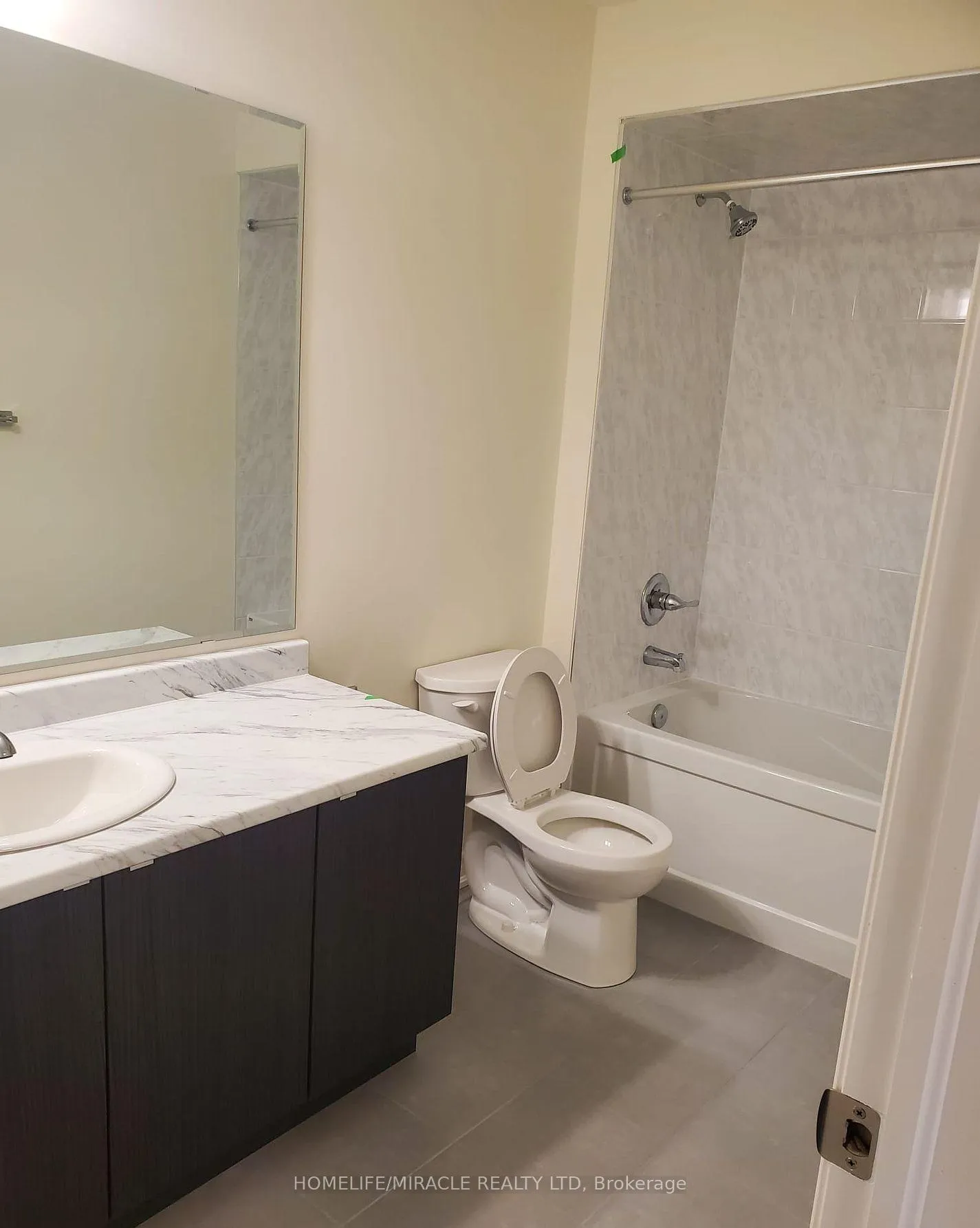 Photo 9 of 12 Gosset Road, Brampton, Brampton West — HOMEH