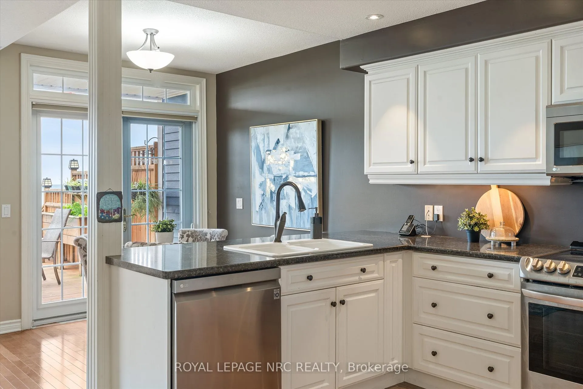 Photo 13 of Unit 50, 11 Lakeside Drive, St. Catharines, Port Weller — HOMEH