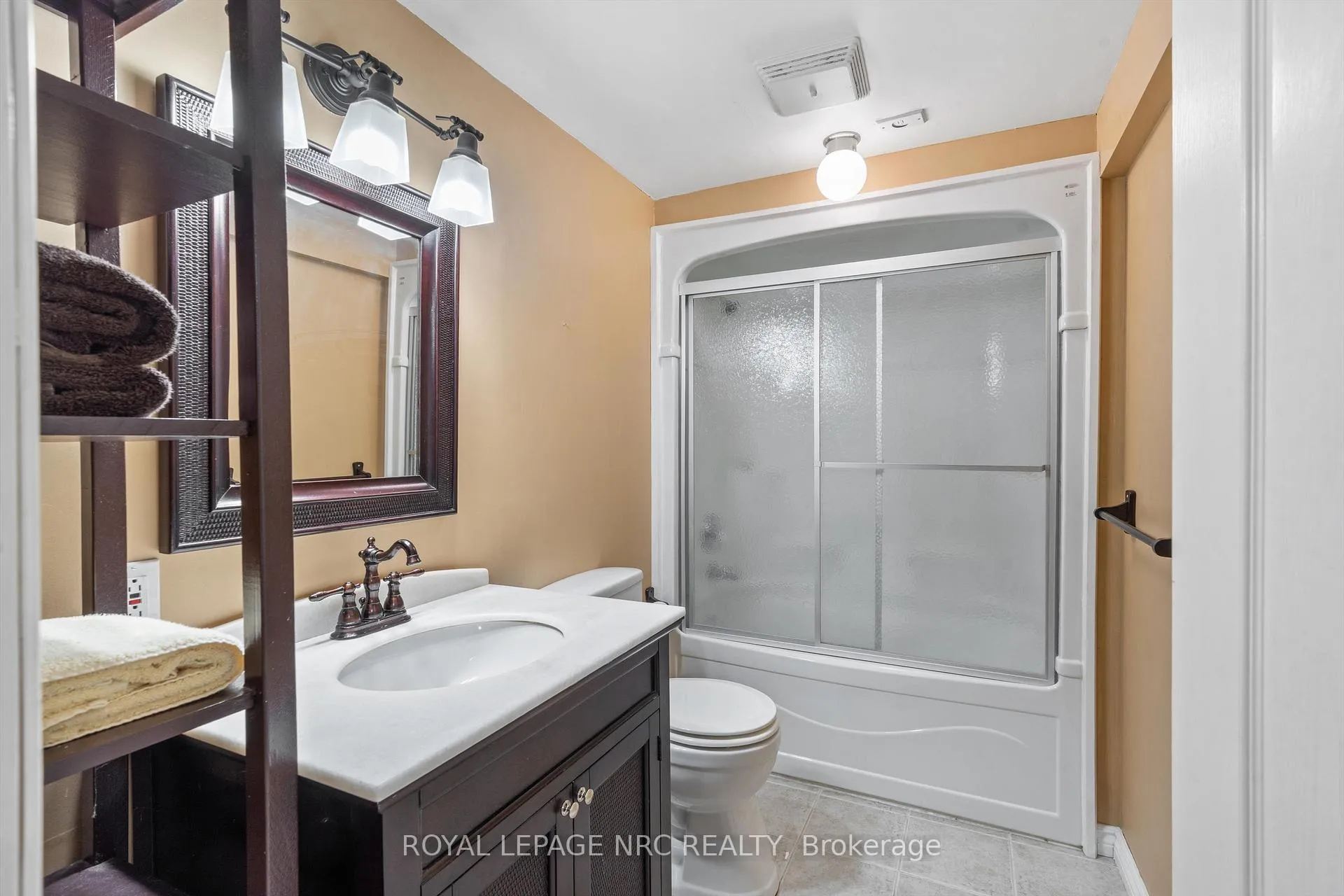 Photo 33 of Unit 50, 11 Lakeside Drive, St. Catharines, Port Weller — HOMEH