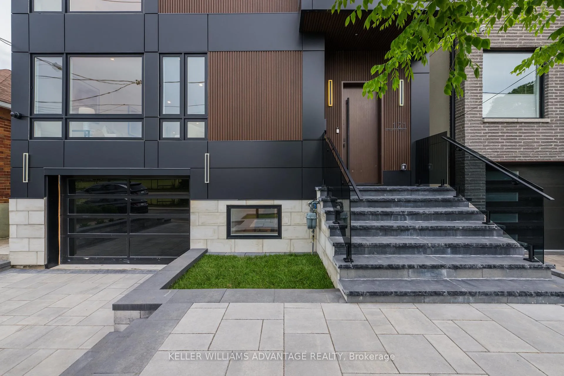 Photo 2 of 121 Durant Avenue, Toronto, East York — HOMEH