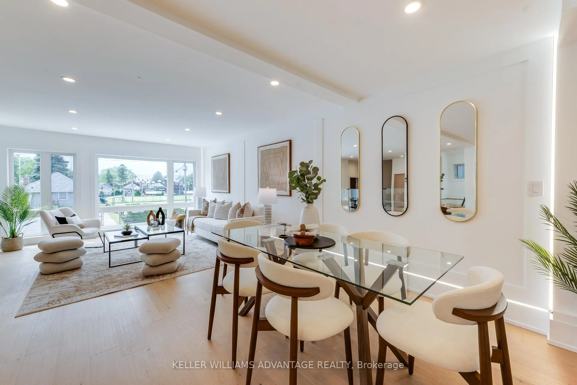 Photo 8 of 121 Durant Avenue, Toronto, East York — HOMEH