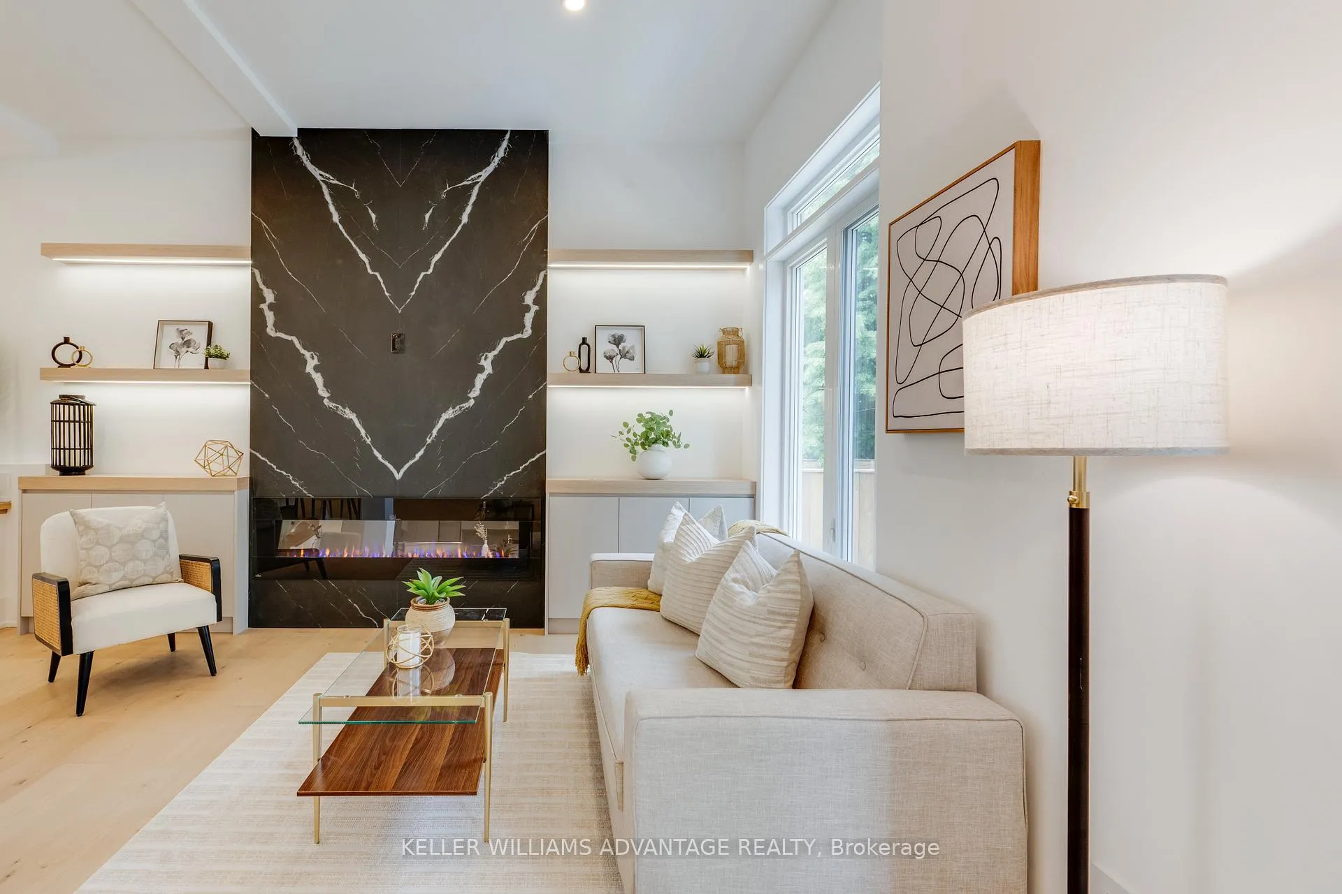 Photo 11 of 121 Durant Avenue, Toronto, East York — HOMEH