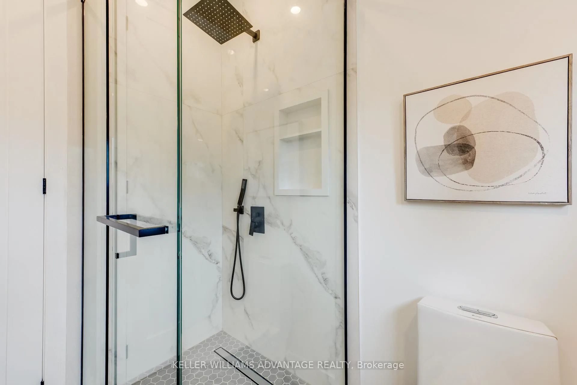 Photo 29 of 121 Durant Avenue, Toronto, East York — HOMEH