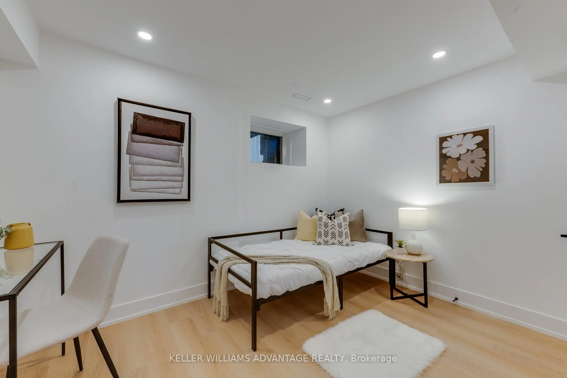 Photo 41 of 121 Durant Avenue, Toronto, East York — HOMEH