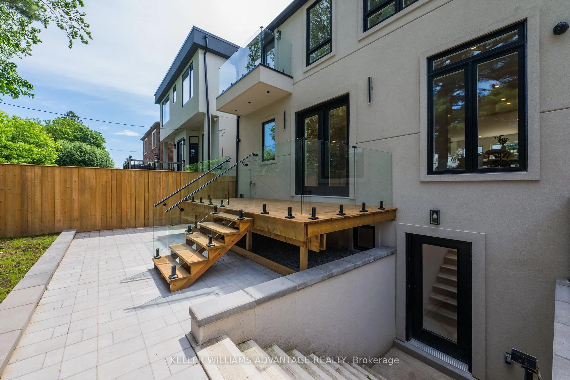 Photo 46 of 121 Durant Avenue, Toronto, East York — HOMEH