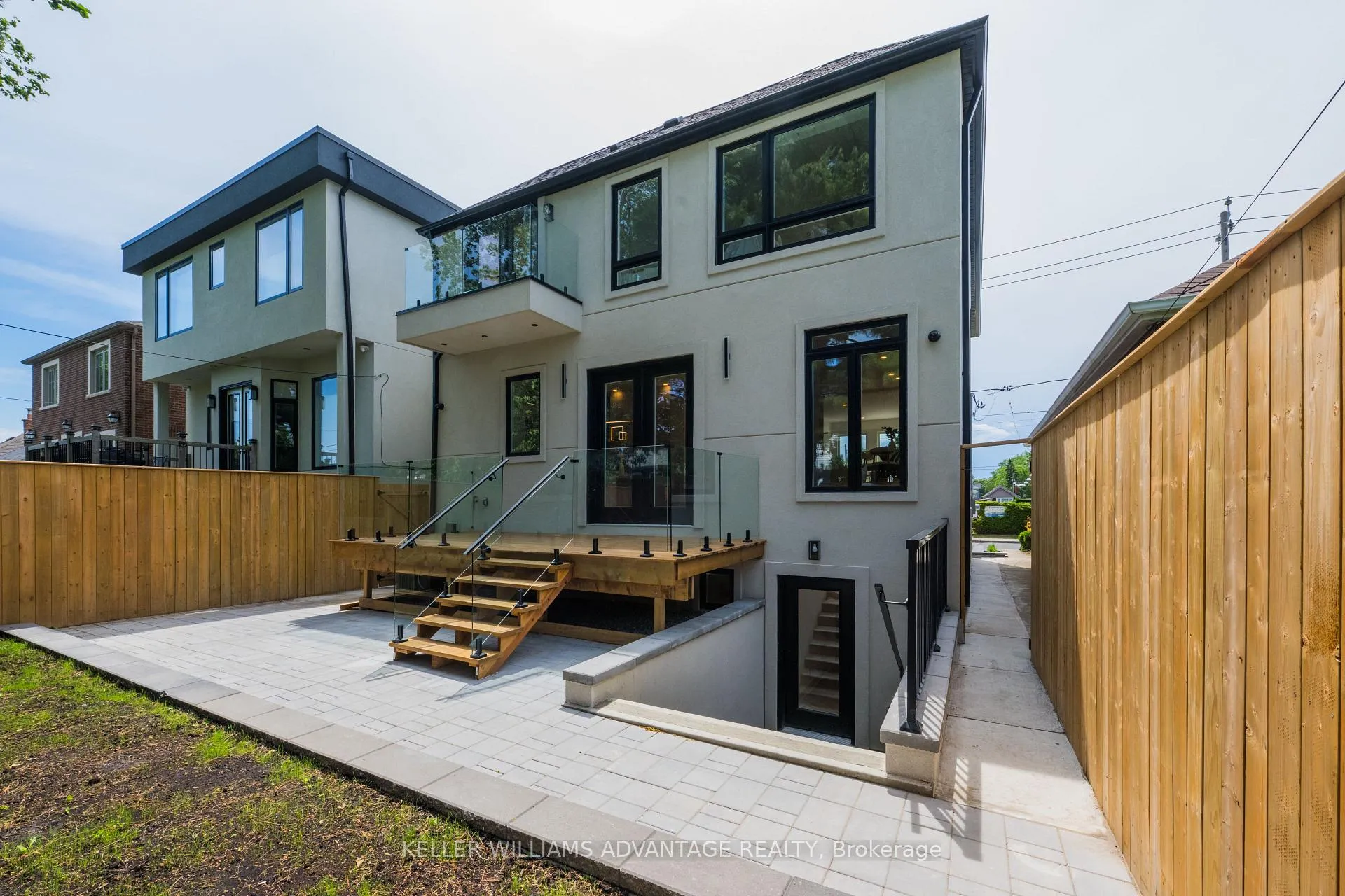 Photo 47 of 121 Durant Avenue, Toronto, East York — HOMEH