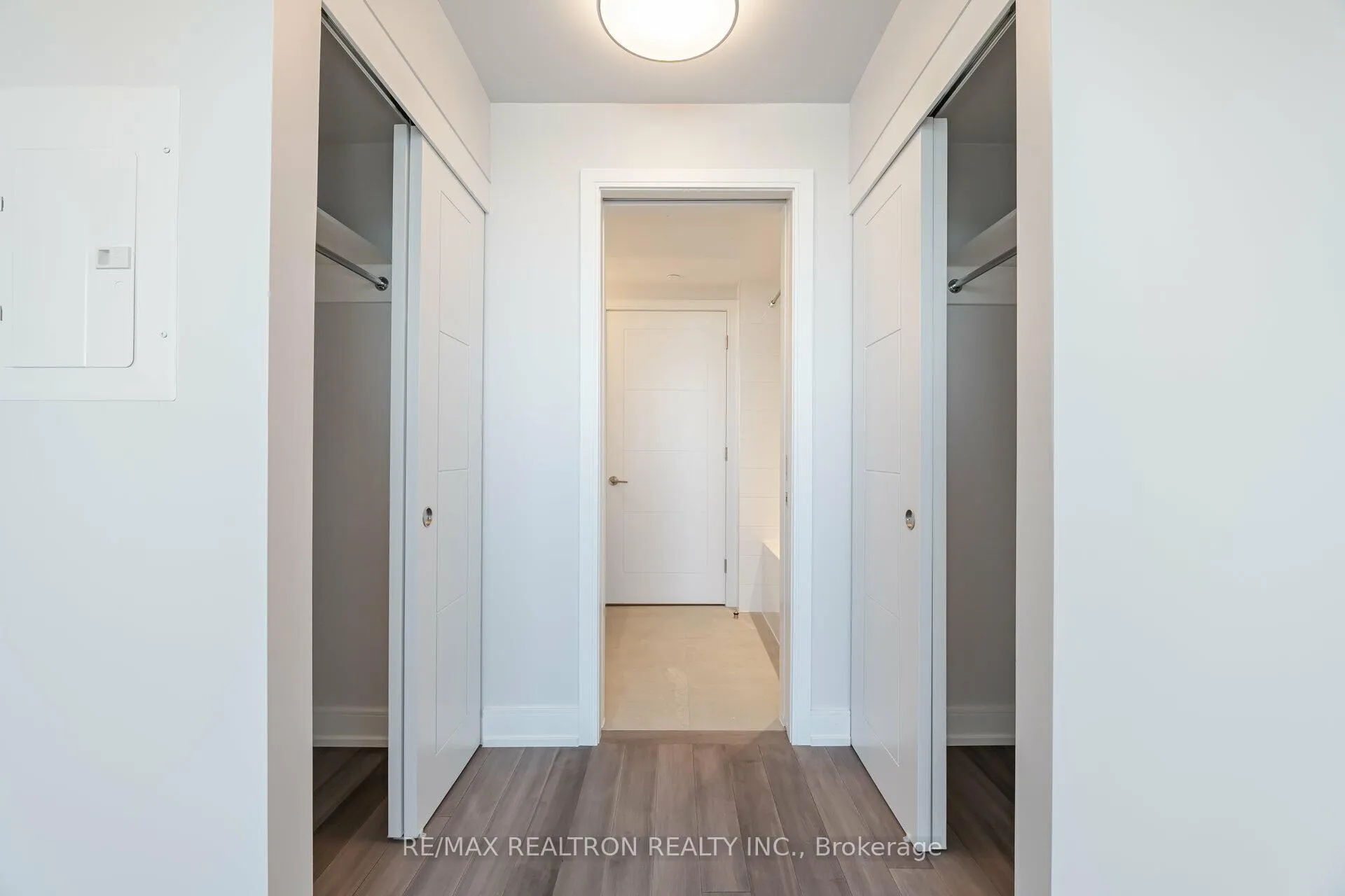 Photo 6 of Unit 811, 2525 Bathurst Street, Toronto, Forest Hill North — HOMEH