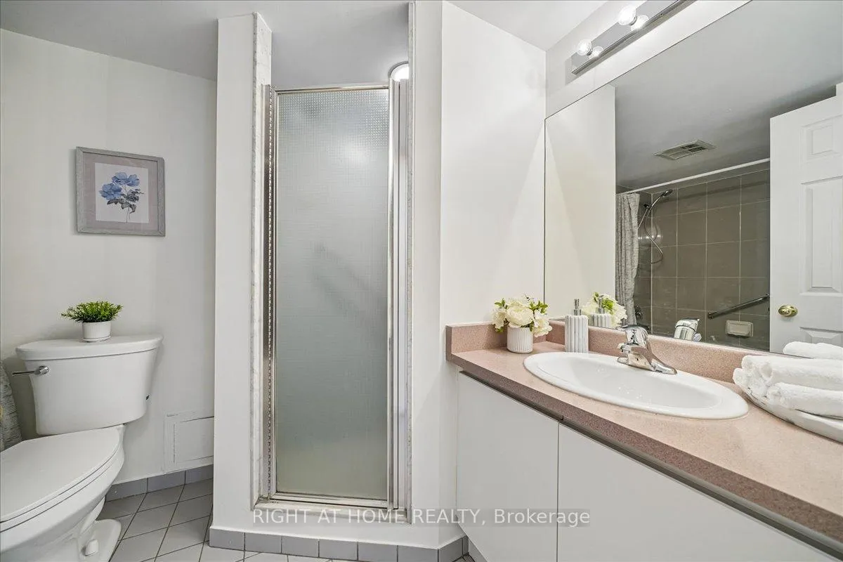 Photo 10 of Unit 210, 400 Webb Drive, Mississauga, City Centre — HOMEH