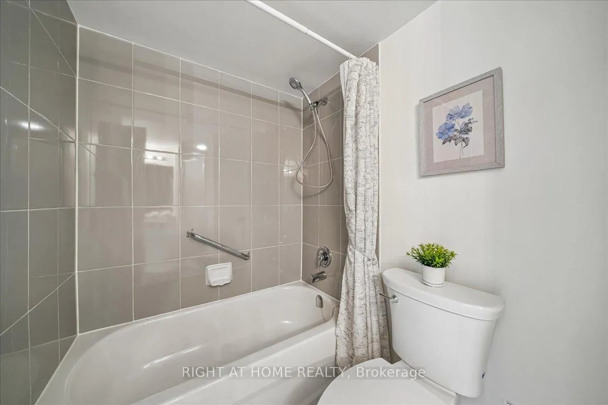 Photo 11 of Unit 210, 400 Webb Drive, Mississauga, City Centre — HOMEH