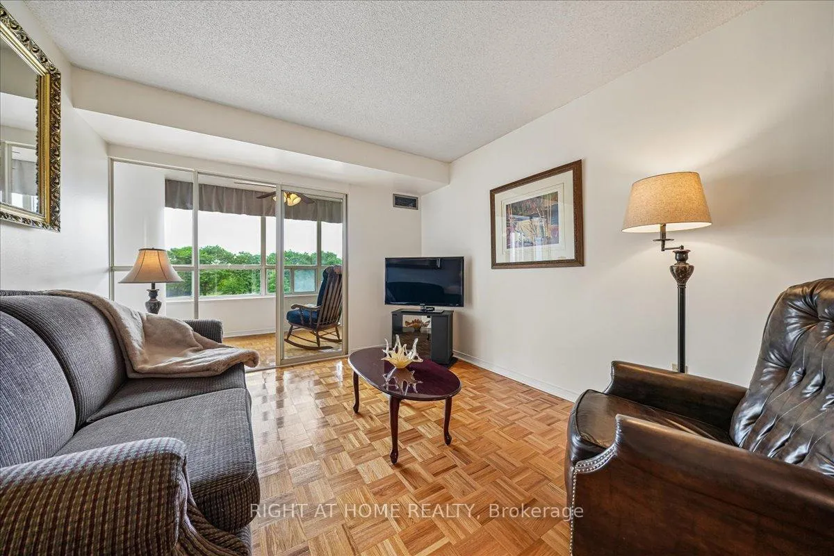 Photo 12 of Unit 210, 400 Webb Drive, Mississauga, City Centre — HOMEH