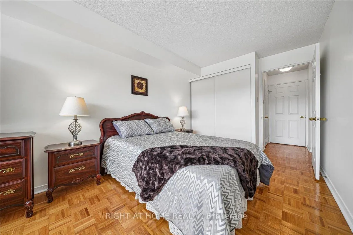 Photo 17 of Unit 210, 400 Webb Drive, Mississauga, City Centre — HOMEH