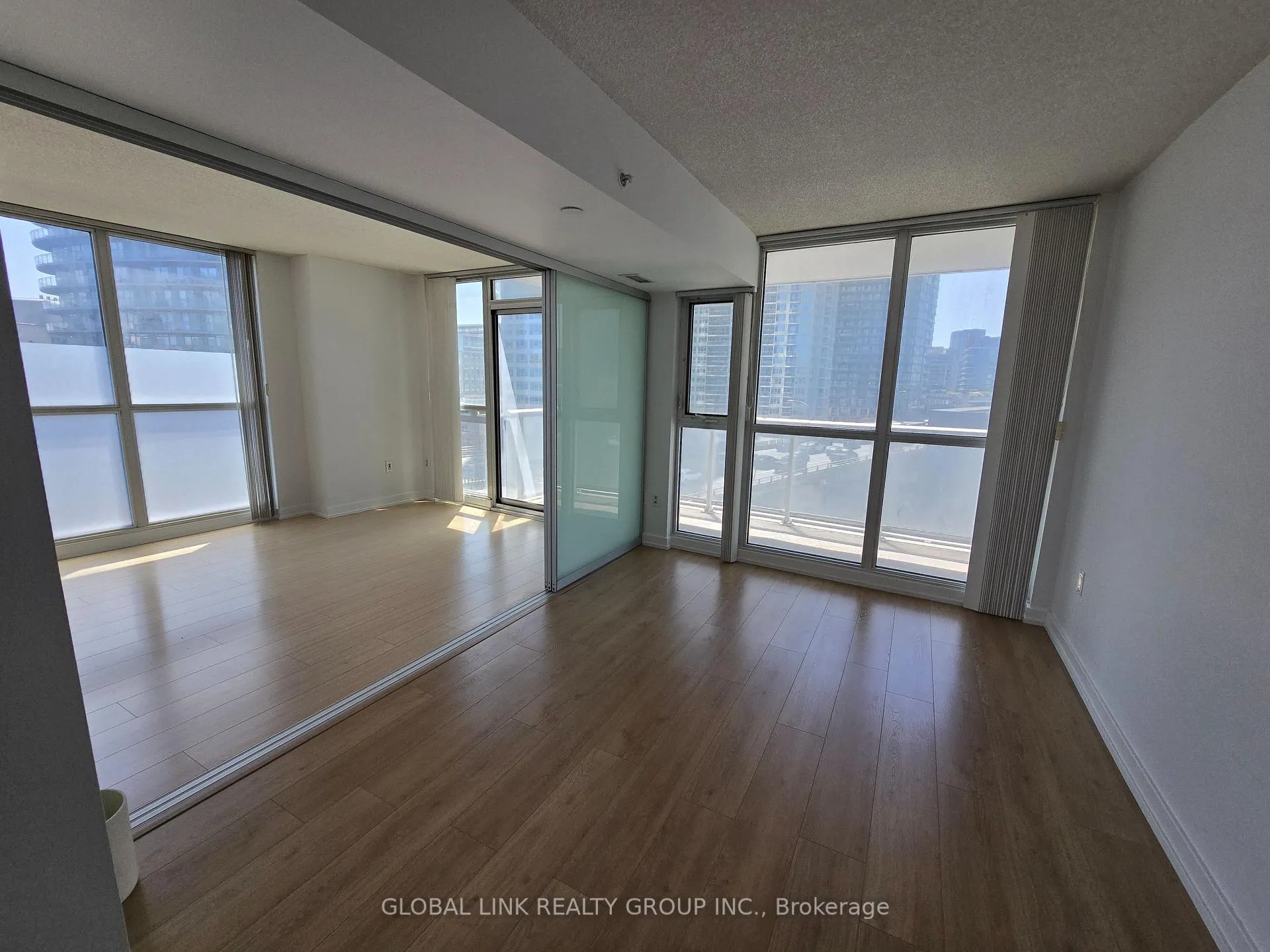 Photo 9 of Unit 808, 75 Queens Wharf Road, Toronto, Waterfront Communities — HOMEH
