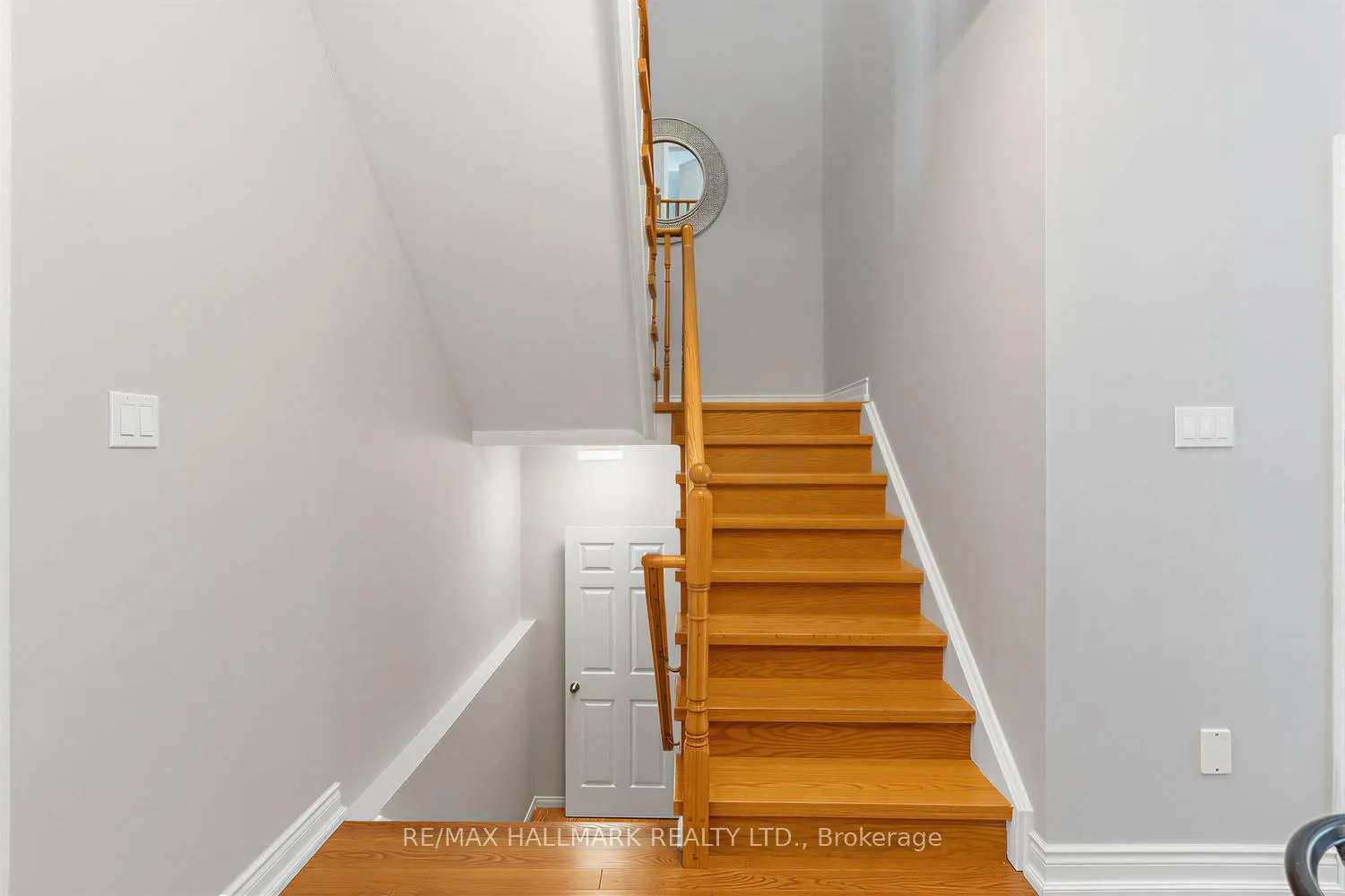 Photo 17 of 4 Debonair Street, Richmond Hill, Westbrook — HOMEH
