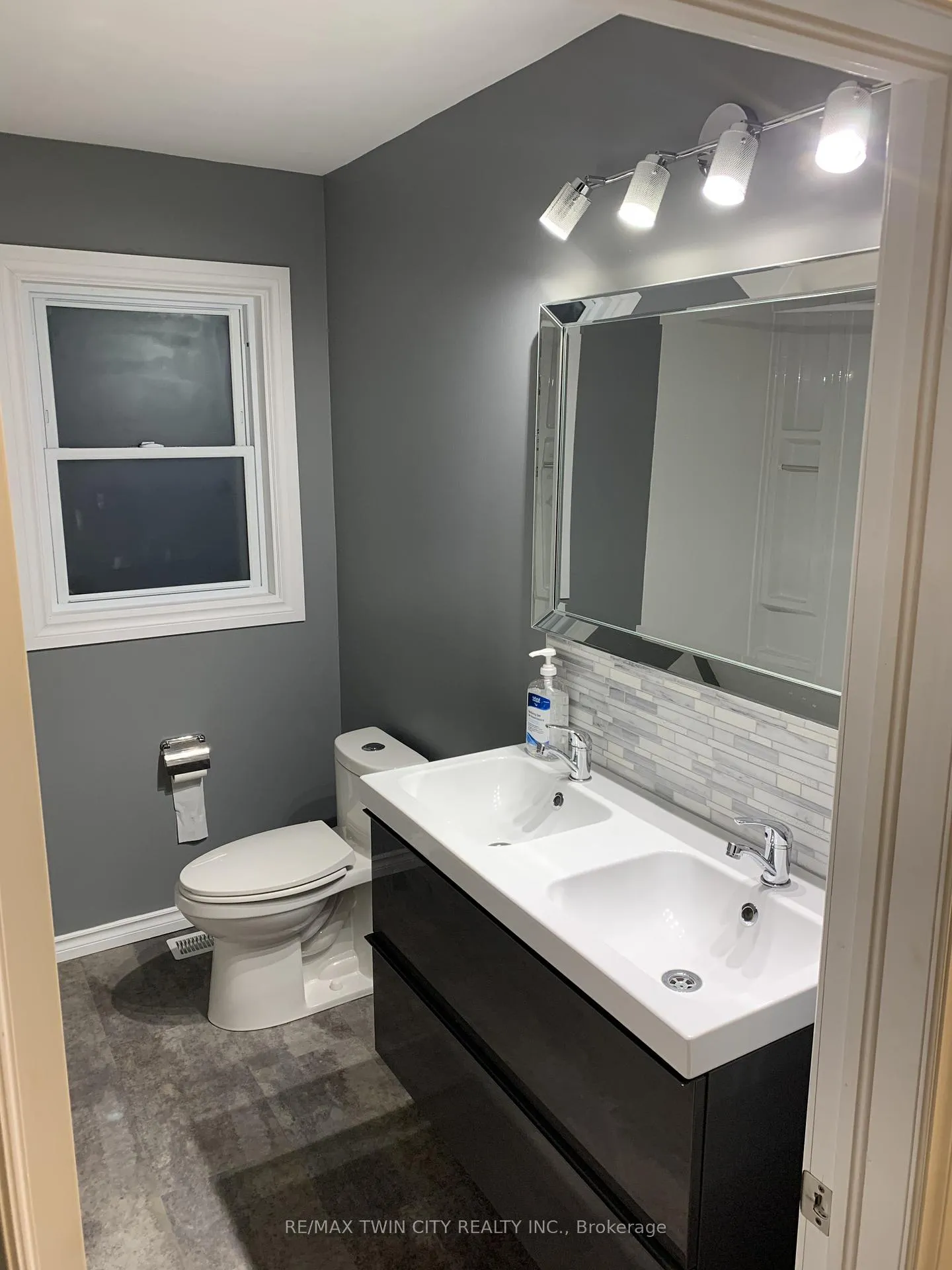 Photo 9 of 19 Hamel Avenue, Waterloo — HOMEH