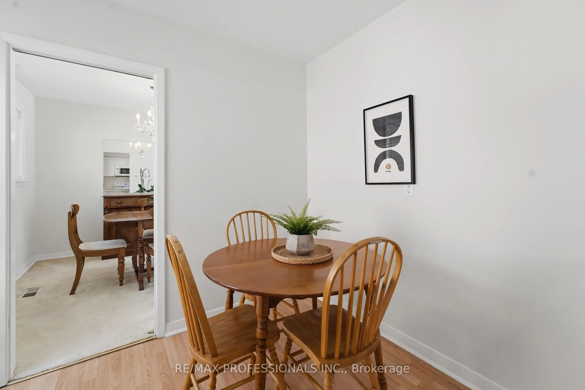 Photo 15 of 48 Wareside Road, Etobicoke, Etobicoke West Mall — HOMEH