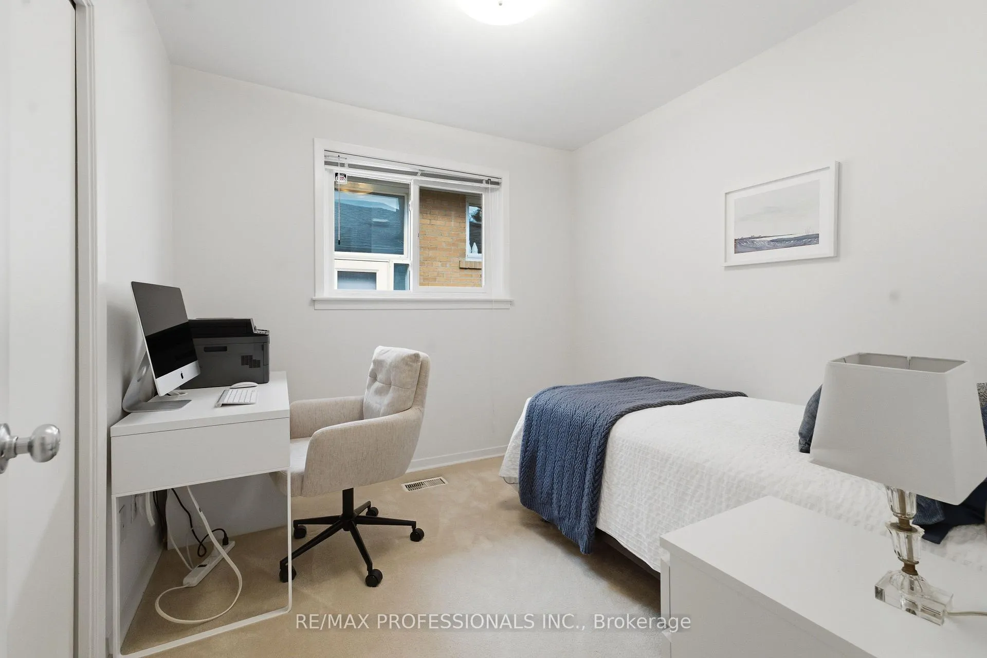 Photo 24 of 48 Wareside Road, Etobicoke, Etobicoke West Mall — HOMEH