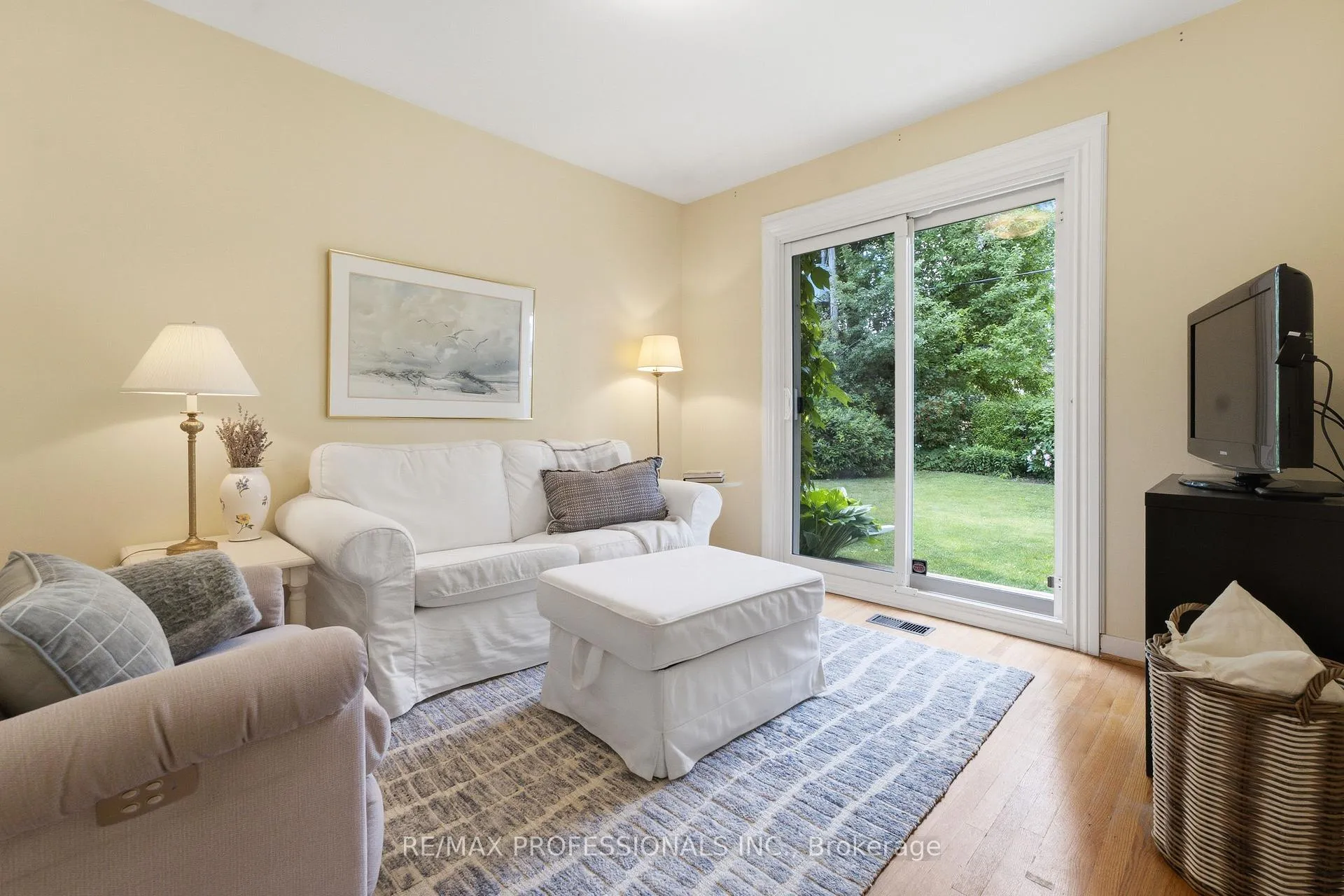 Photo 29 of 48 Wareside Road, Etobicoke, Etobicoke West Mall — HOMEH