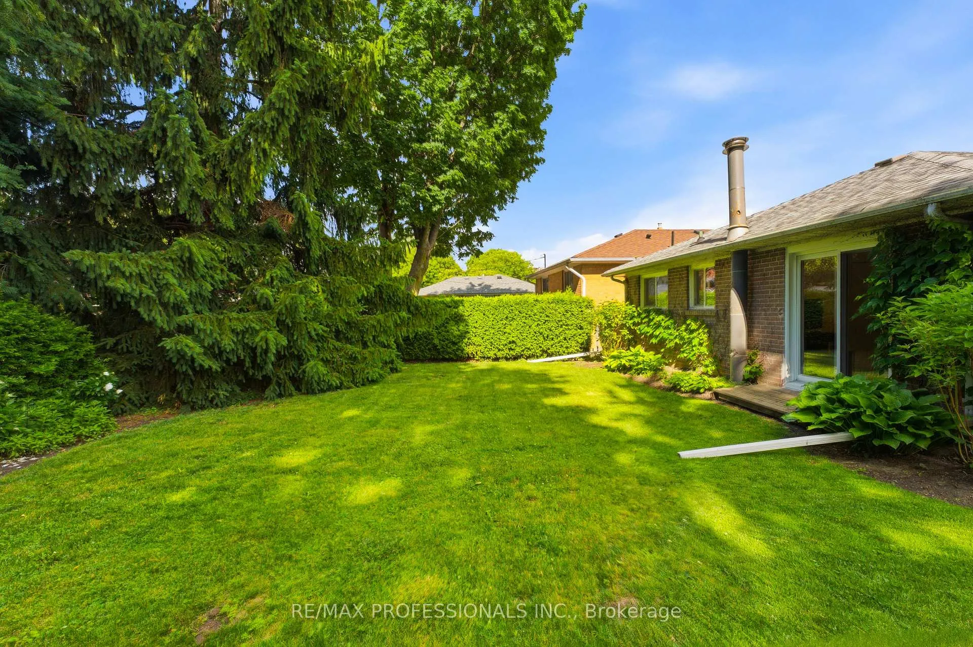 Photo 41 of 48 Wareside Road, Etobicoke, Etobicoke West Mall — HOMEH