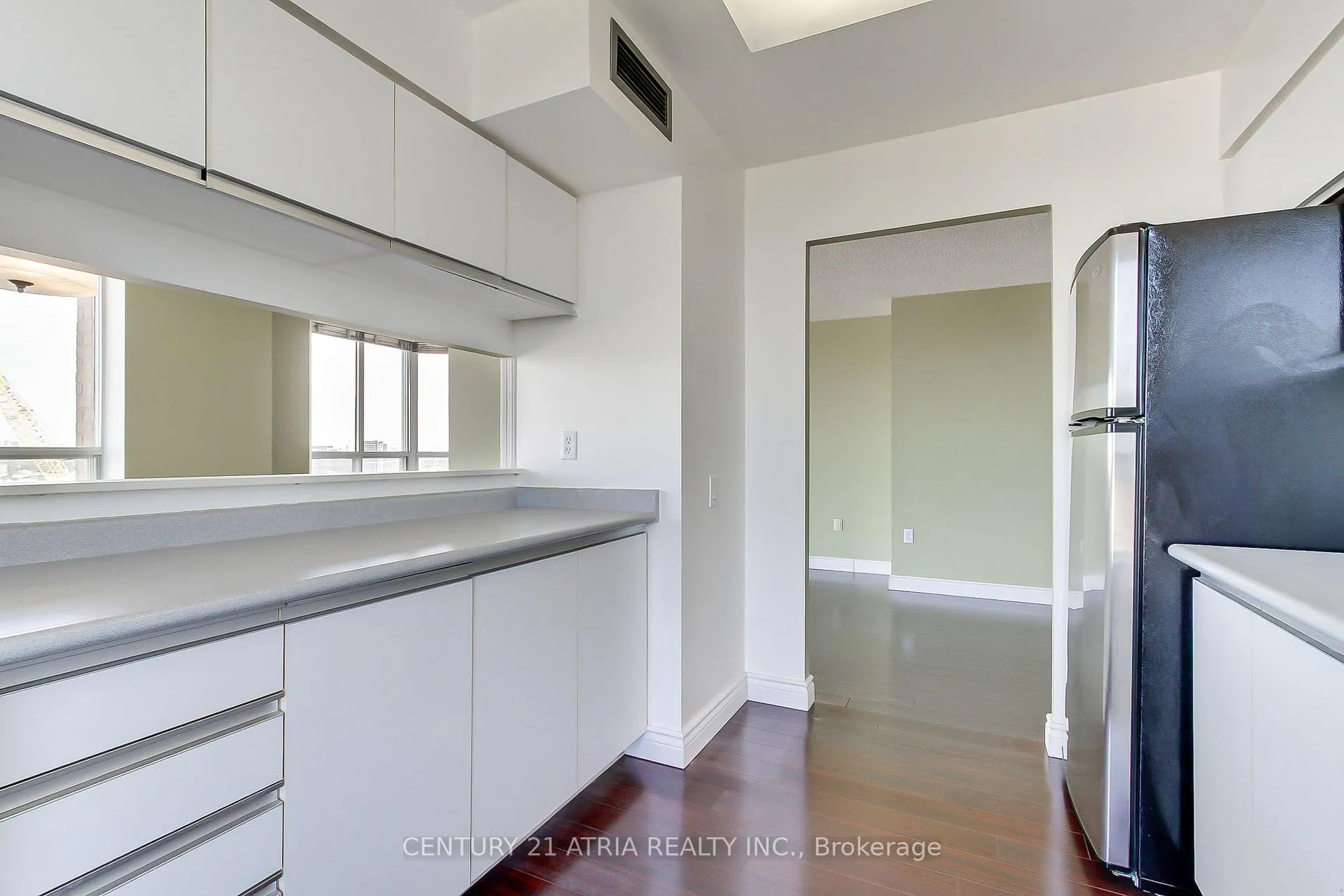 Photo 8 of Unit 1604, 21 Overlea Boulevard, Toronto, Thorncliffe Park — HOMEH