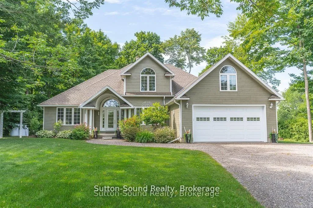Front of 124 Golden Pond Drive