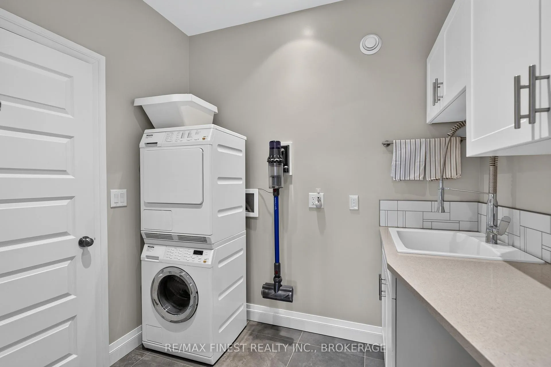 Photo 20 of 503 Deerview Avenue, Kingston, Kingston East (Incl CFB Kingston) — HOMEH