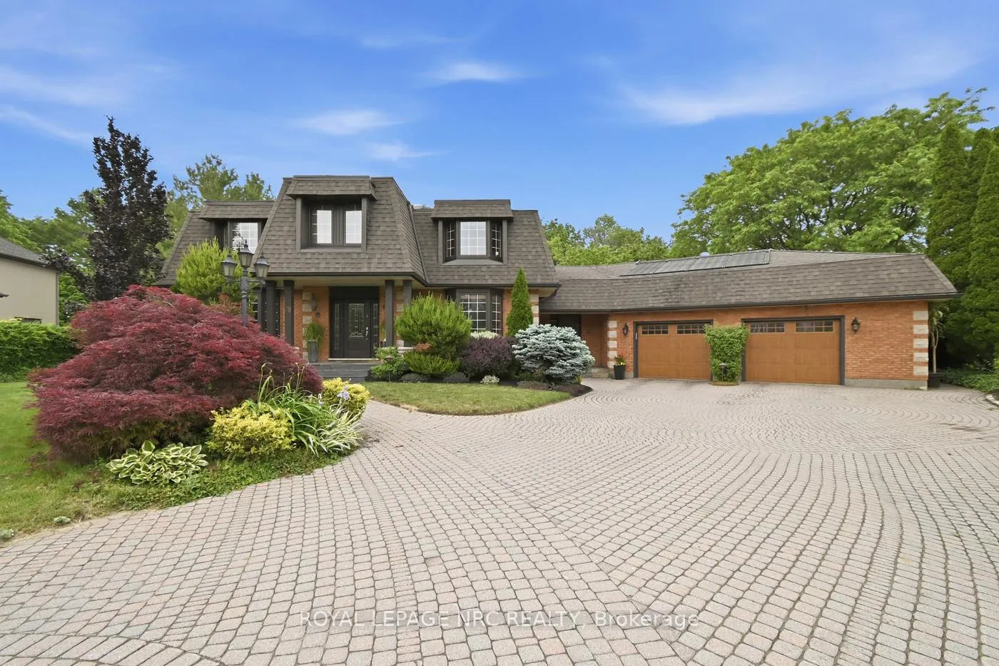 Photo 1 of 28 Barbican Trail, St. Catharines, Burleigh Hill — HOMEH