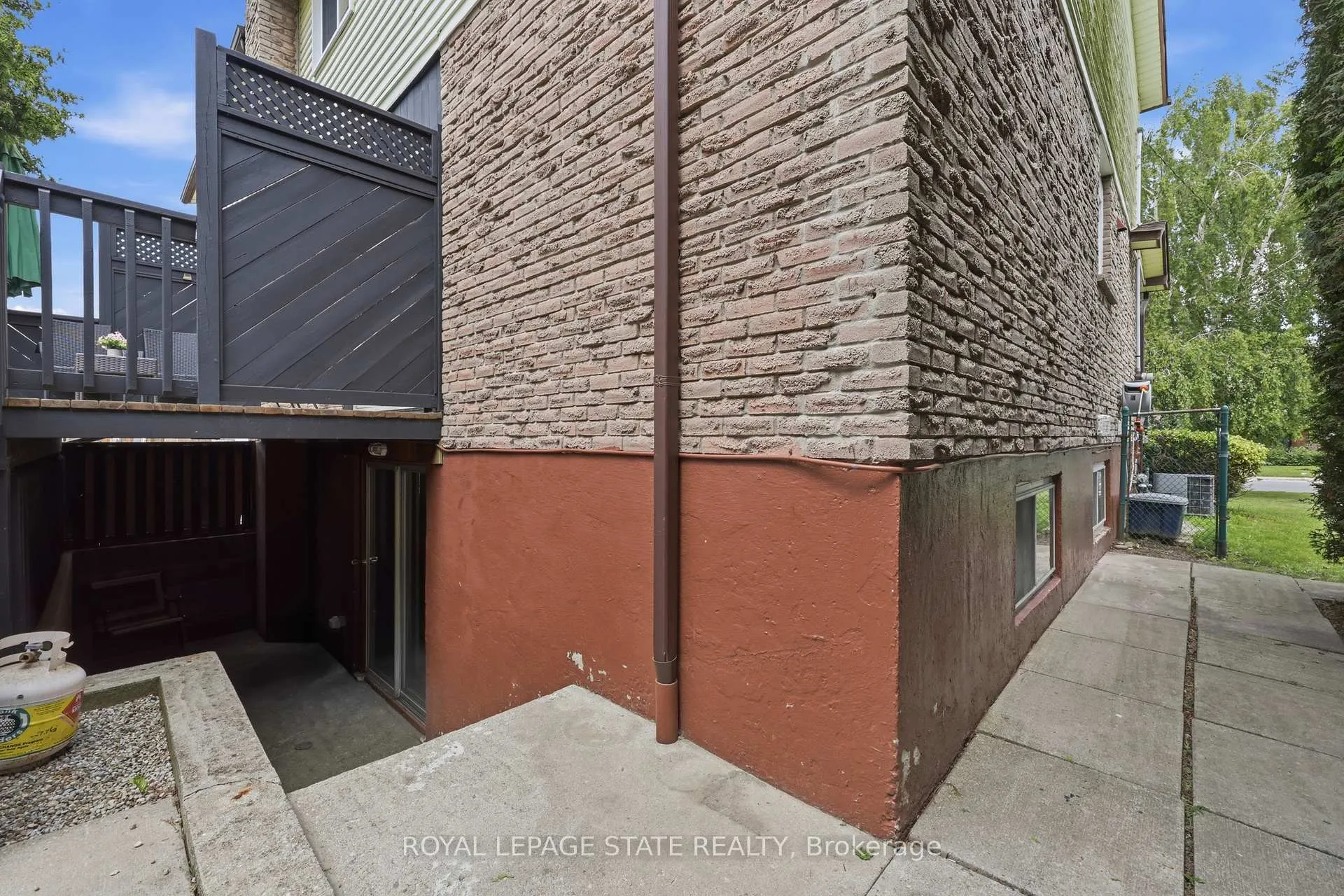Photo 13 of Unit Basement, 79 Adis Avenue, Hamilton, Gurnett — HOMEH