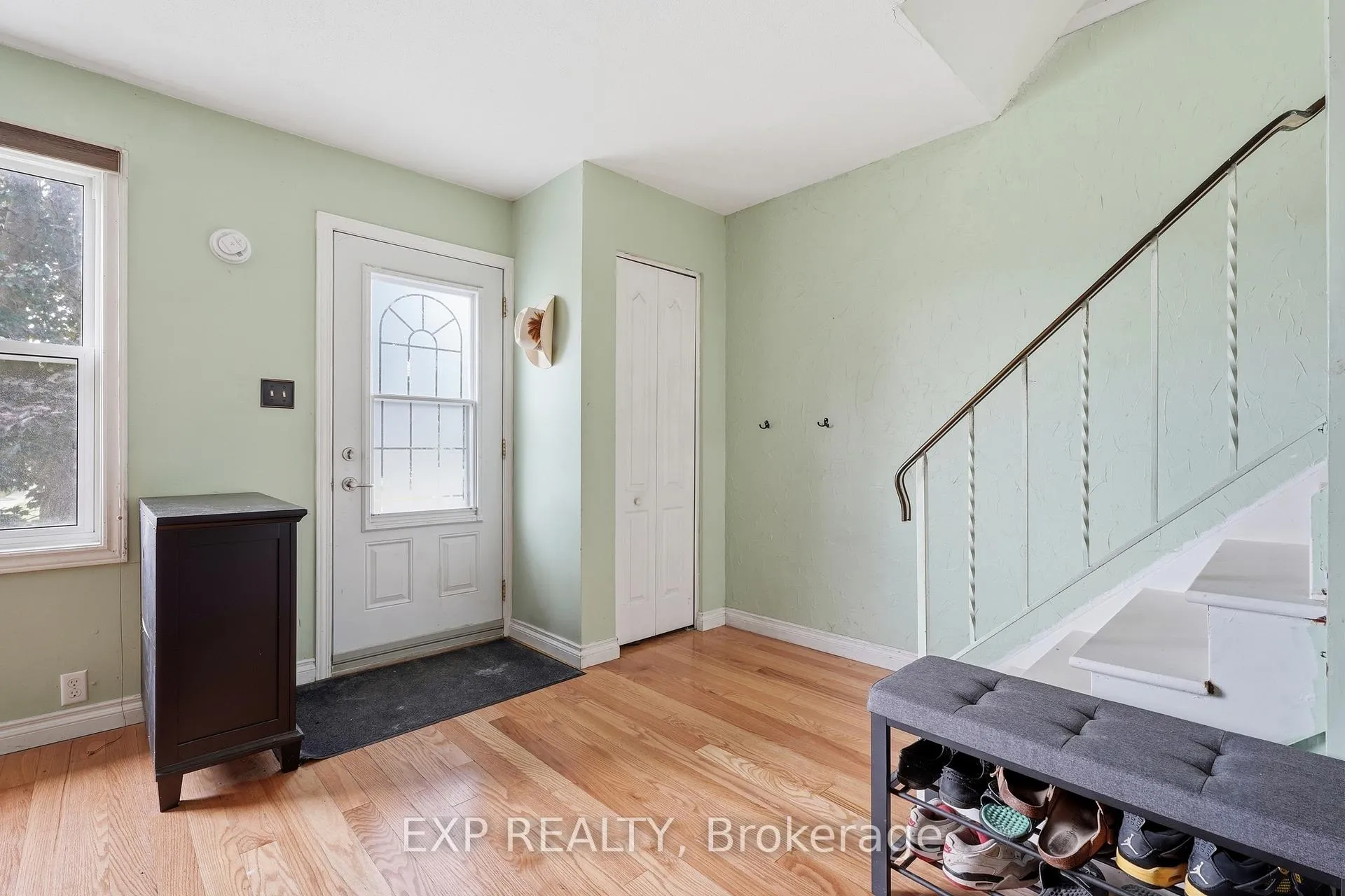 Photo 5 of 83 Oriole Parkway W, Woolwich — HOMEH