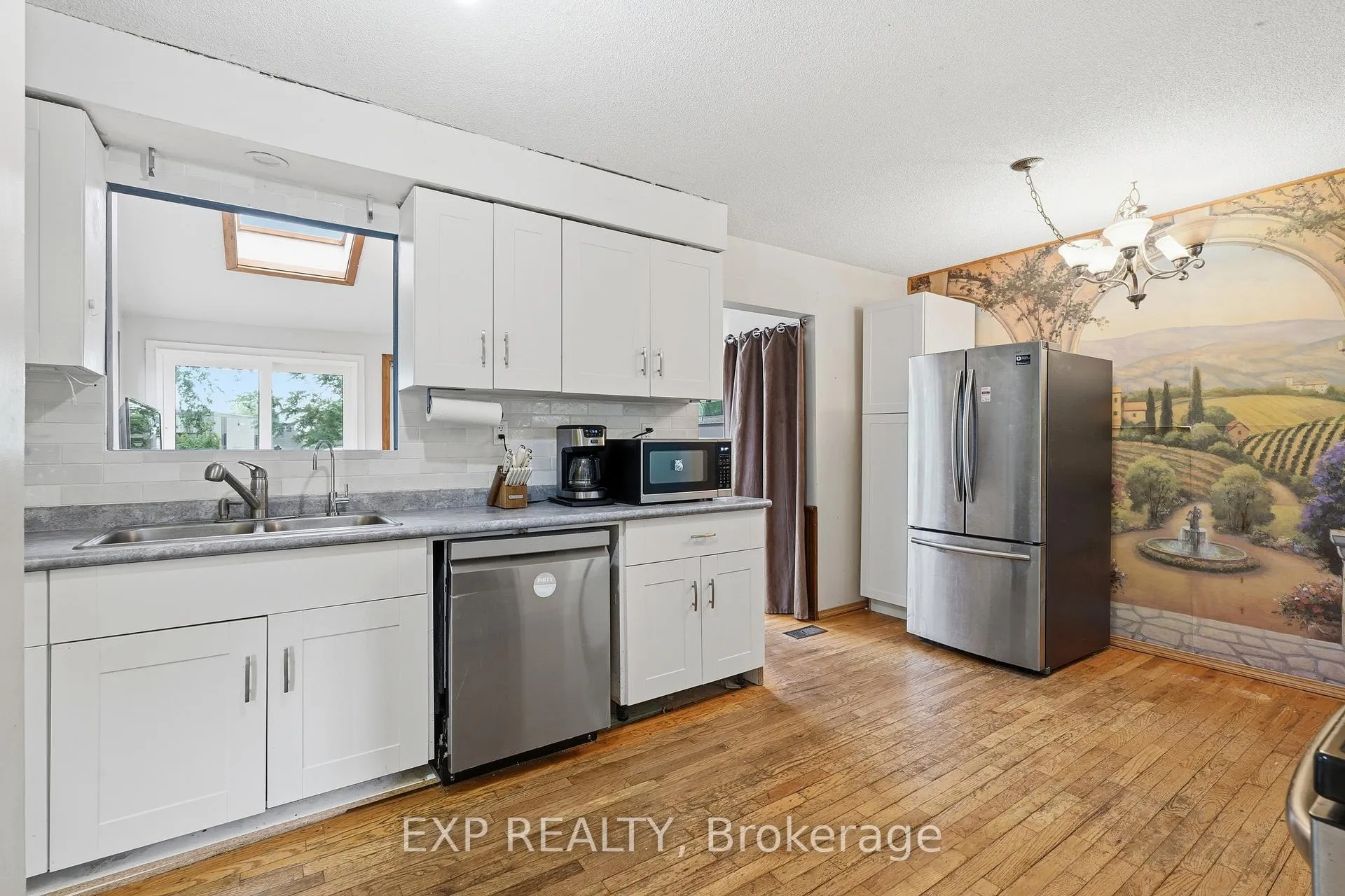 Photo 12 of 83 Oriole Parkway W, Woolwich — HOMEH