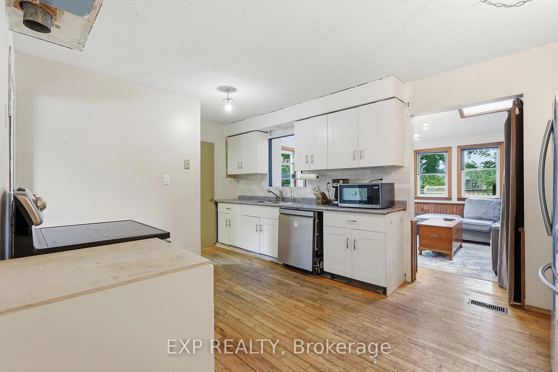 Photo 14 of 83 Oriole Parkway W, Woolwich — HOMEH