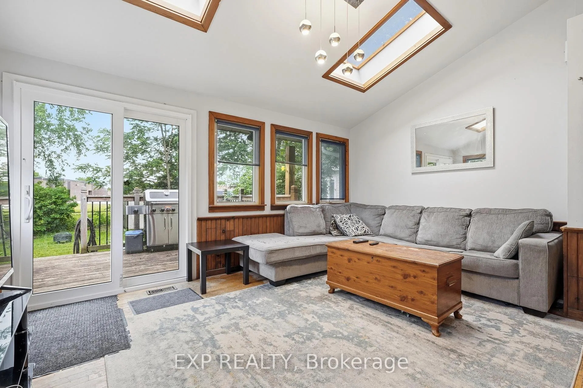 Photo 16 of 83 Oriole Parkway W, Woolwich — HOMEH