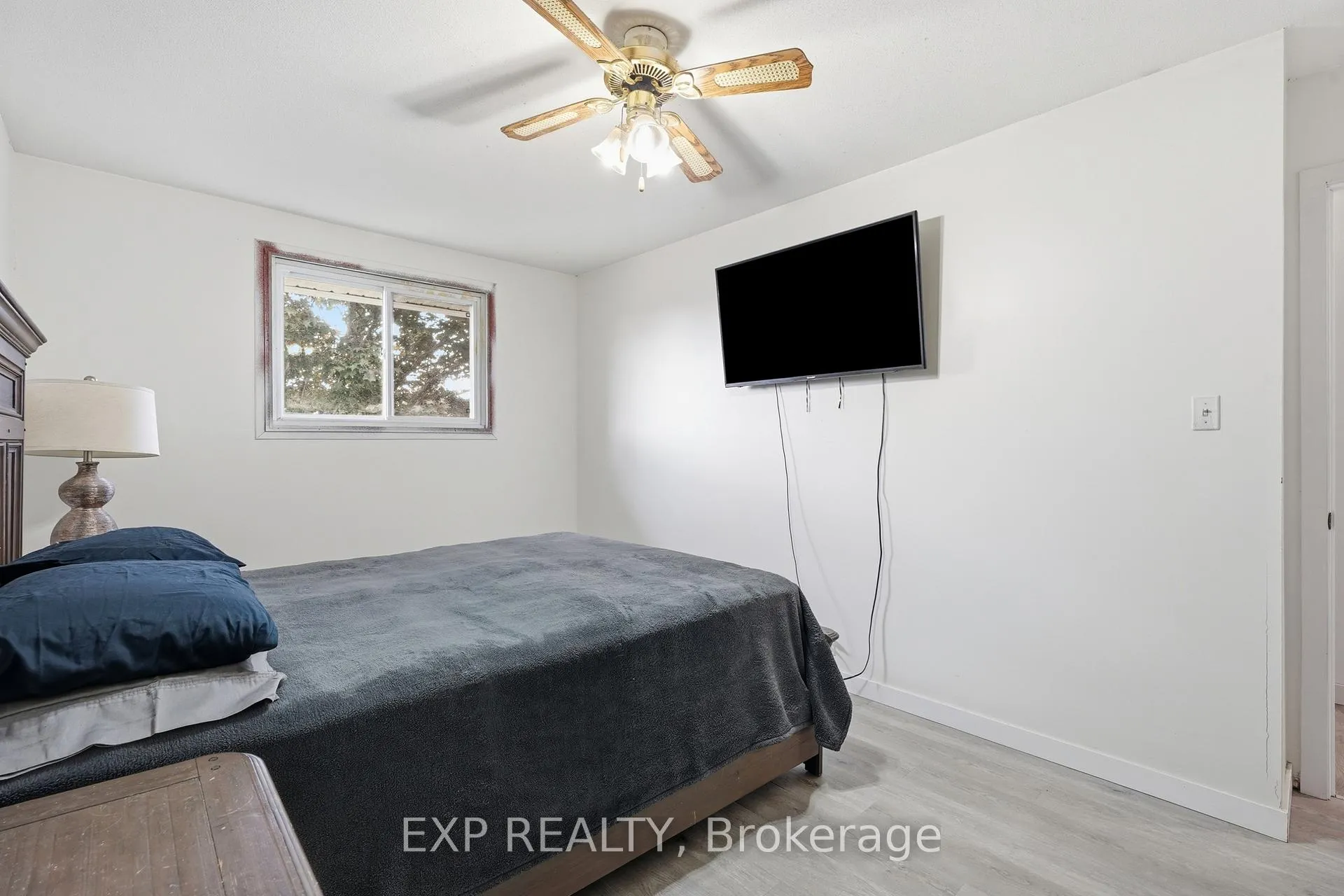 Photo 22 of 83 Oriole Parkway W, Woolwich — HOMEH