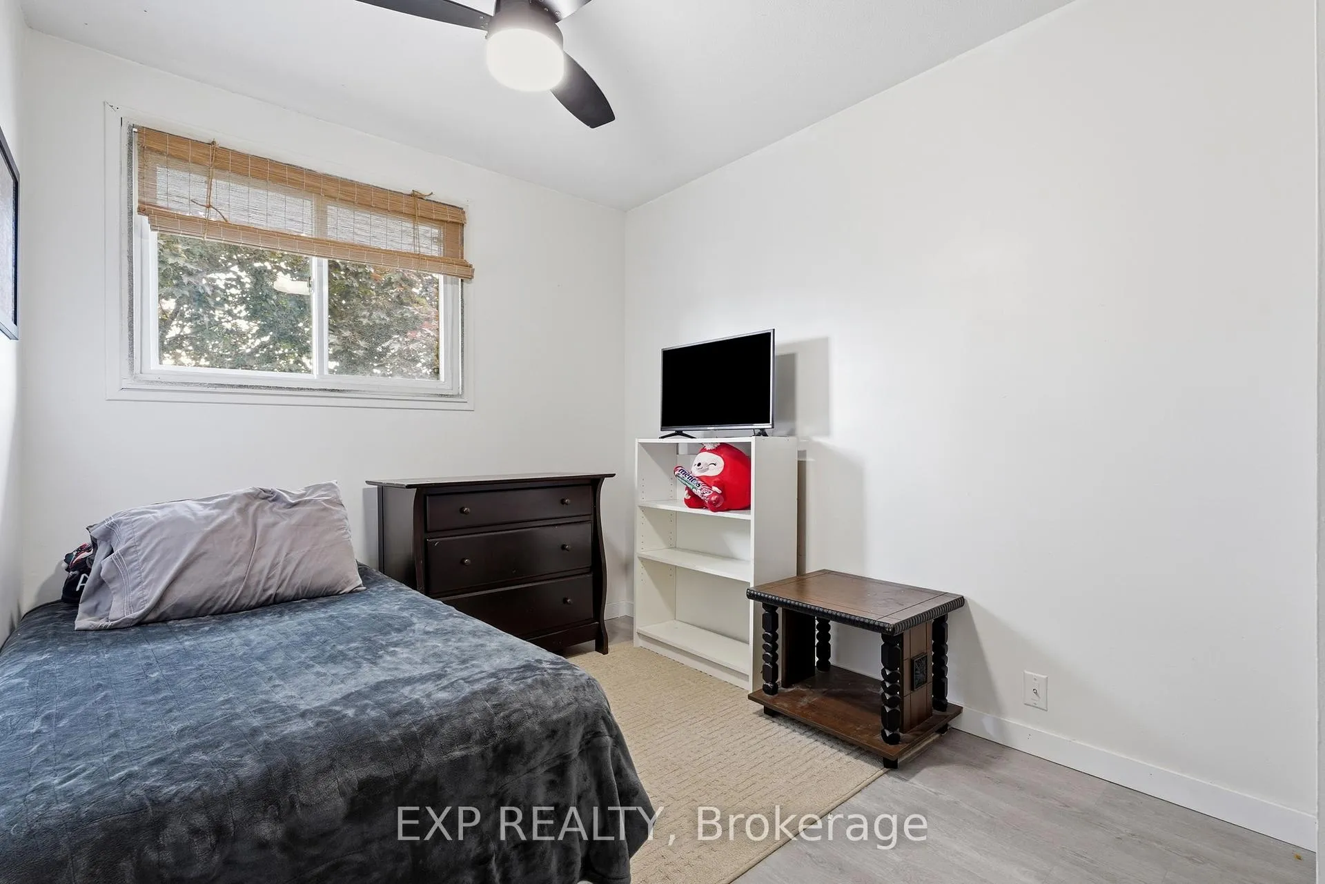 Photo 24 of 83 Oriole Parkway W, Woolwich — HOMEH
