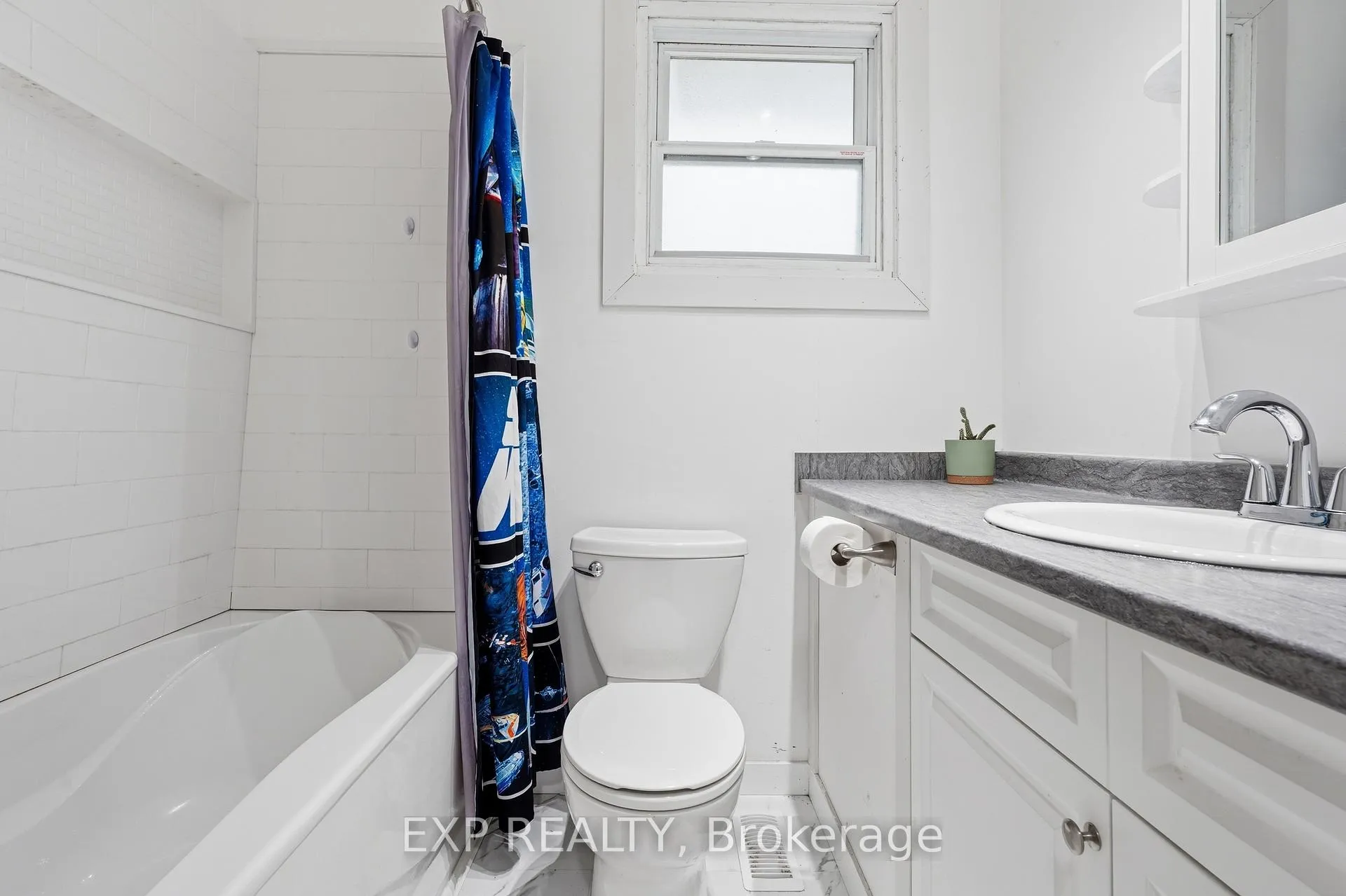 Photo 27 of 83 Oriole Parkway W, Woolwich — HOMEH